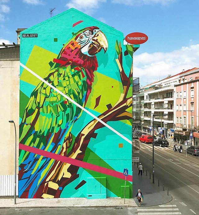 Finished mural in Lisbon 🇵🇹 It&rsquo;s a dream realized for me to be able to use my art and work in collaboration with  @institutoipe and @Havaianas on this project to bring the story of our incredible Brazilian biodiversity to the world.