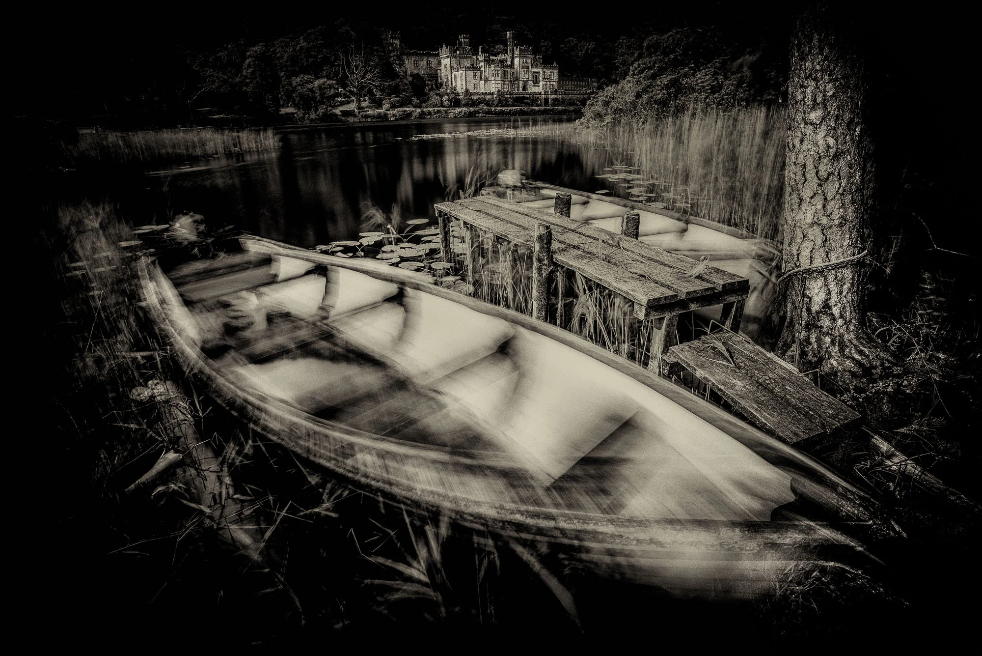 Kylemore Abbey with Boats