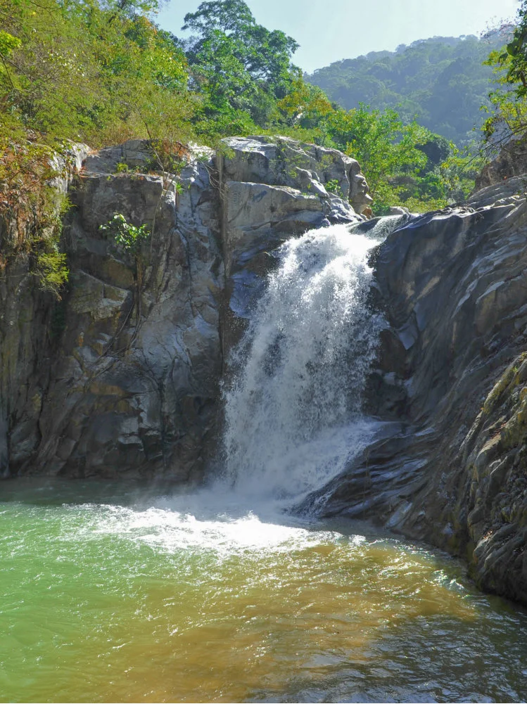 Nature Safari - waterfall.JPG