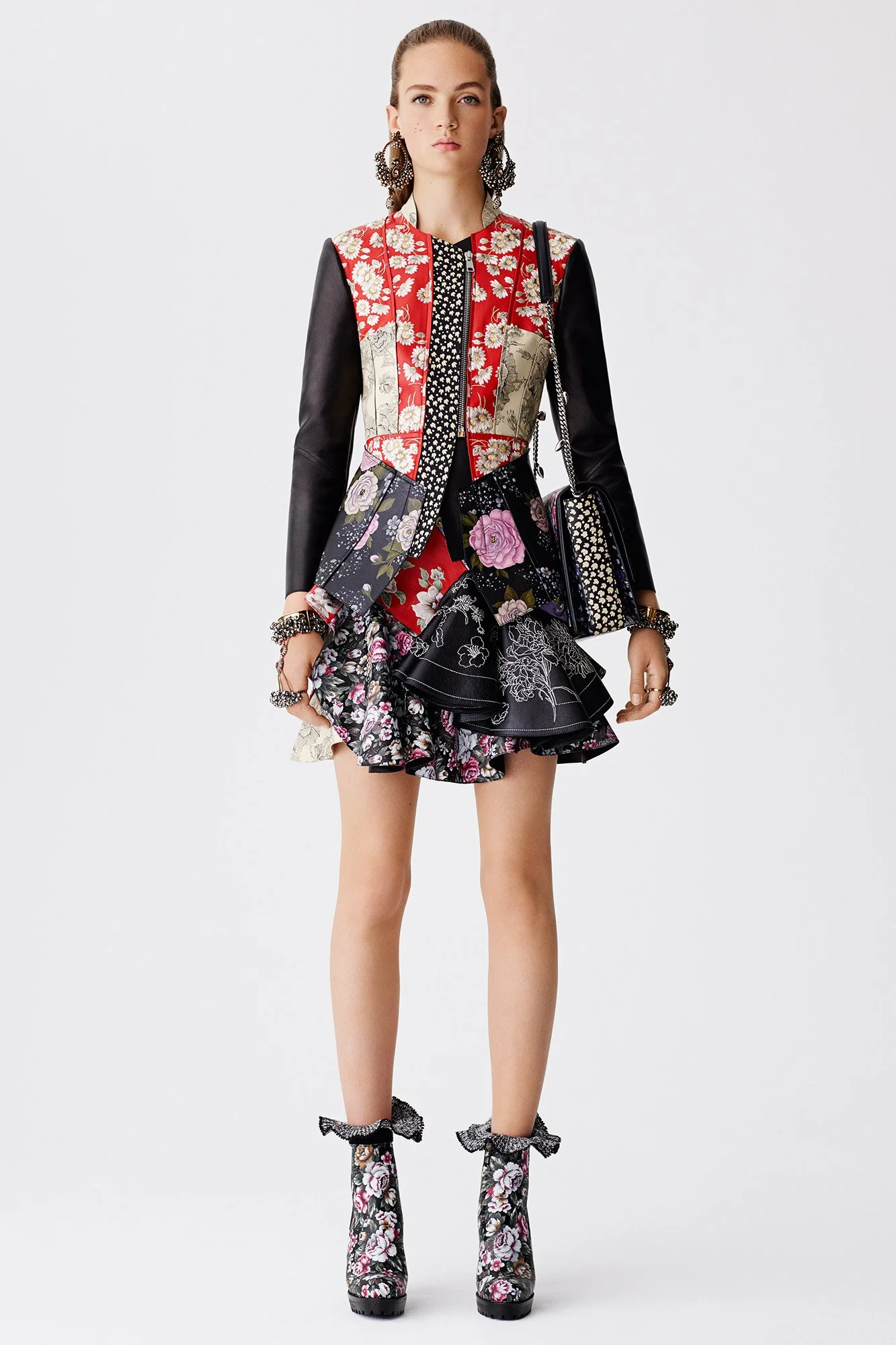 ALEXANDER MCQUEEN, RESORT 207, VOGUE.COM