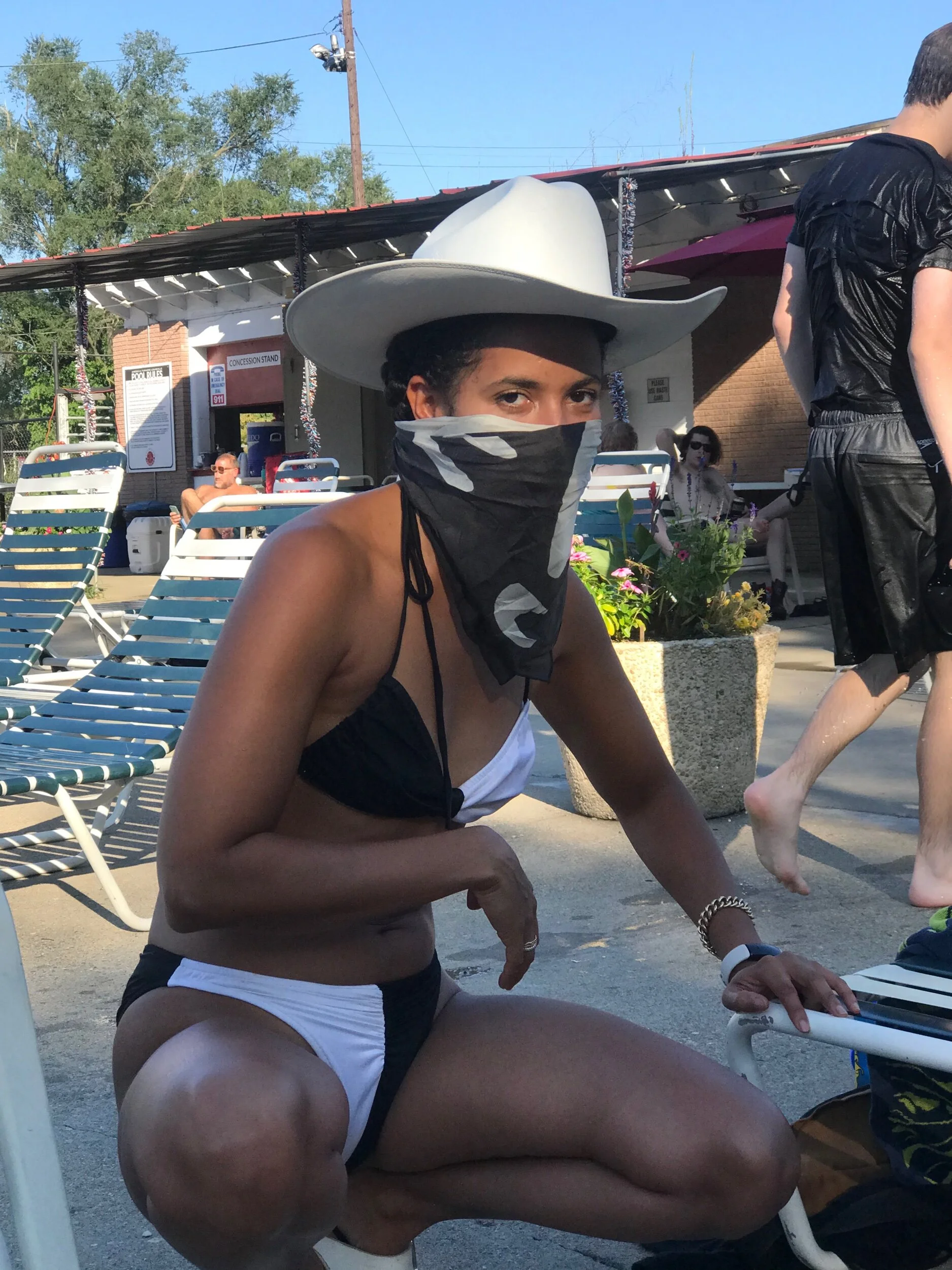 0E66E6F3-9A16-46BB-A59B-A6079BDC5AA1