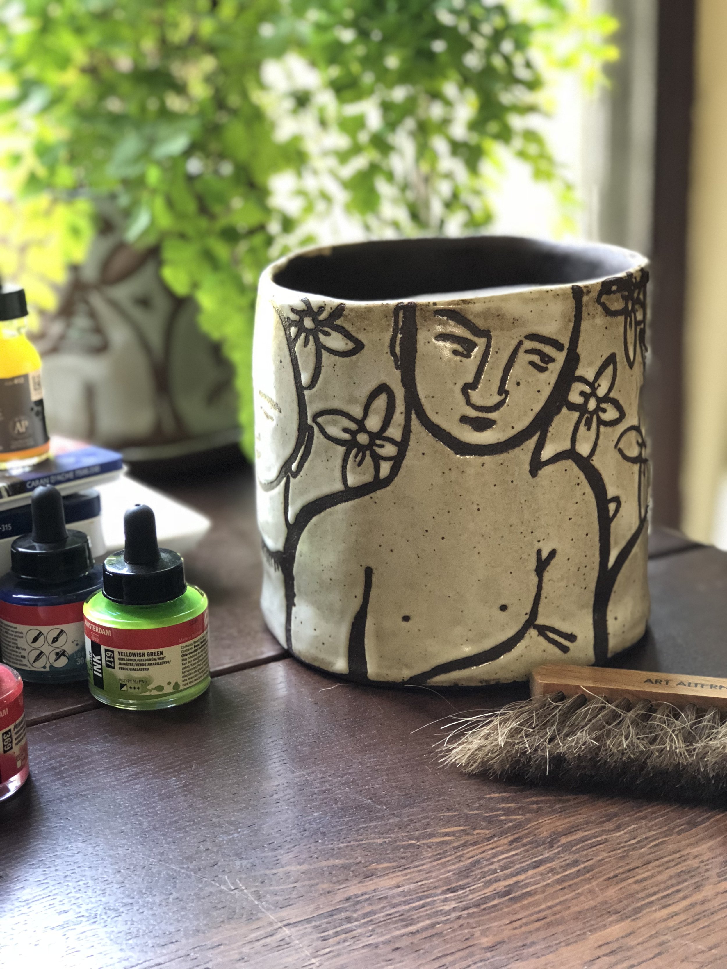 Pot with People