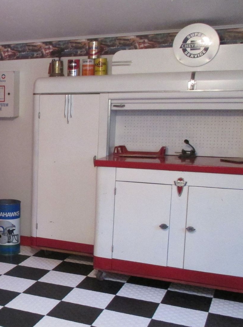Lincoln_Clean_in_Garage.jpg