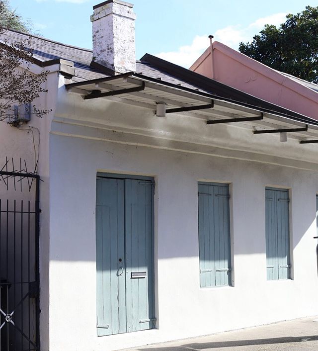 This building felt so serene and cheerful to me.  Look at how #onbrand it is.!
⠀⠀⠀⠀⠀⠀⠀⠀⠀
I feel lucky to be so consistently inspired doing something as simple as walking my dog.  New Orleans has my whole heart forever.
.
.
.
.
.
#frenchquarter #follo