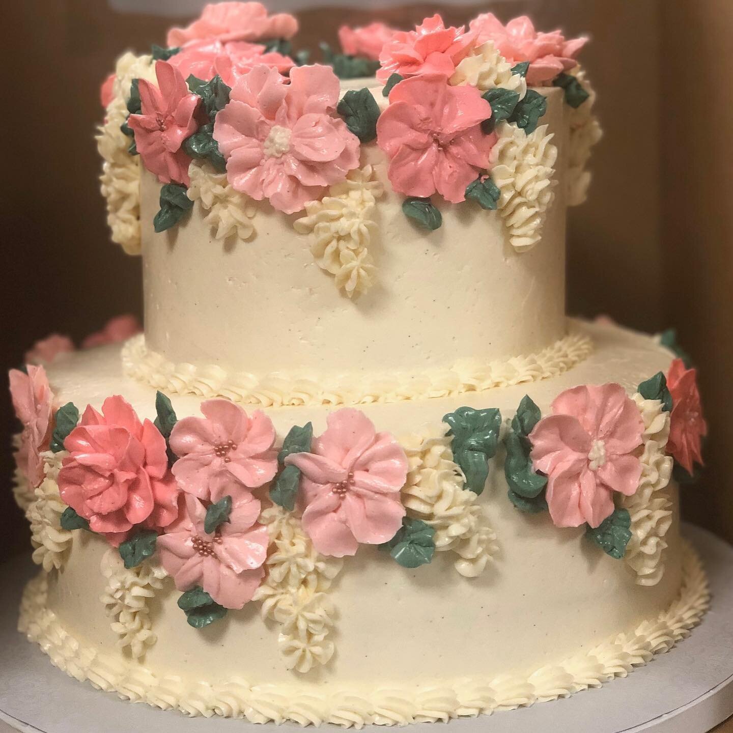 Celebrating all your occasions with beautiful scratch-made cakes. #cakes #buttercream #flowers #buttercreamflowers #bestbakery #ostervillevillage #capecod #birthday #wedding #tieredcake