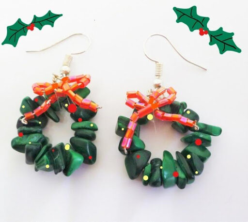 Simple DIY Christmas Earrings with Instructions  Christmas jewelry diy Diy  christmas earrings Holiday earrings diy