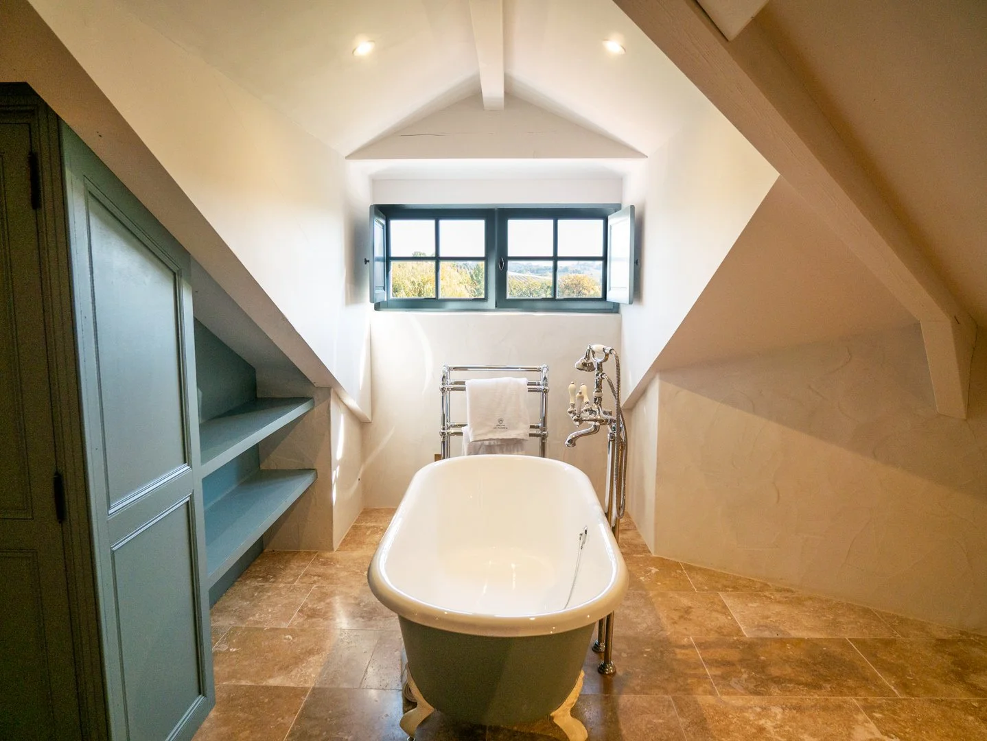 Seville Bathroom 4.jpg