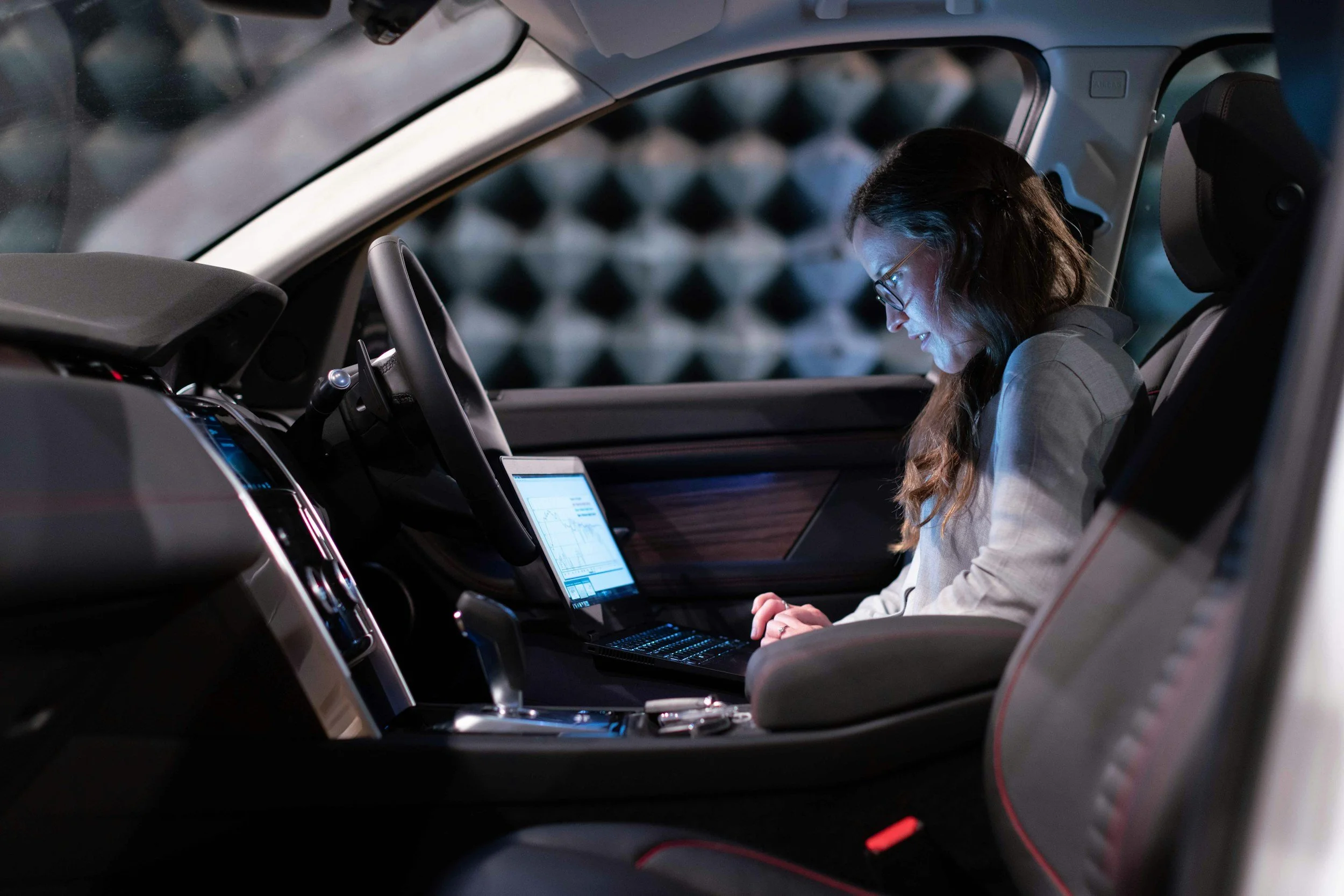 5 Things Every City Girl Should Know Before Buying New Car Tyres