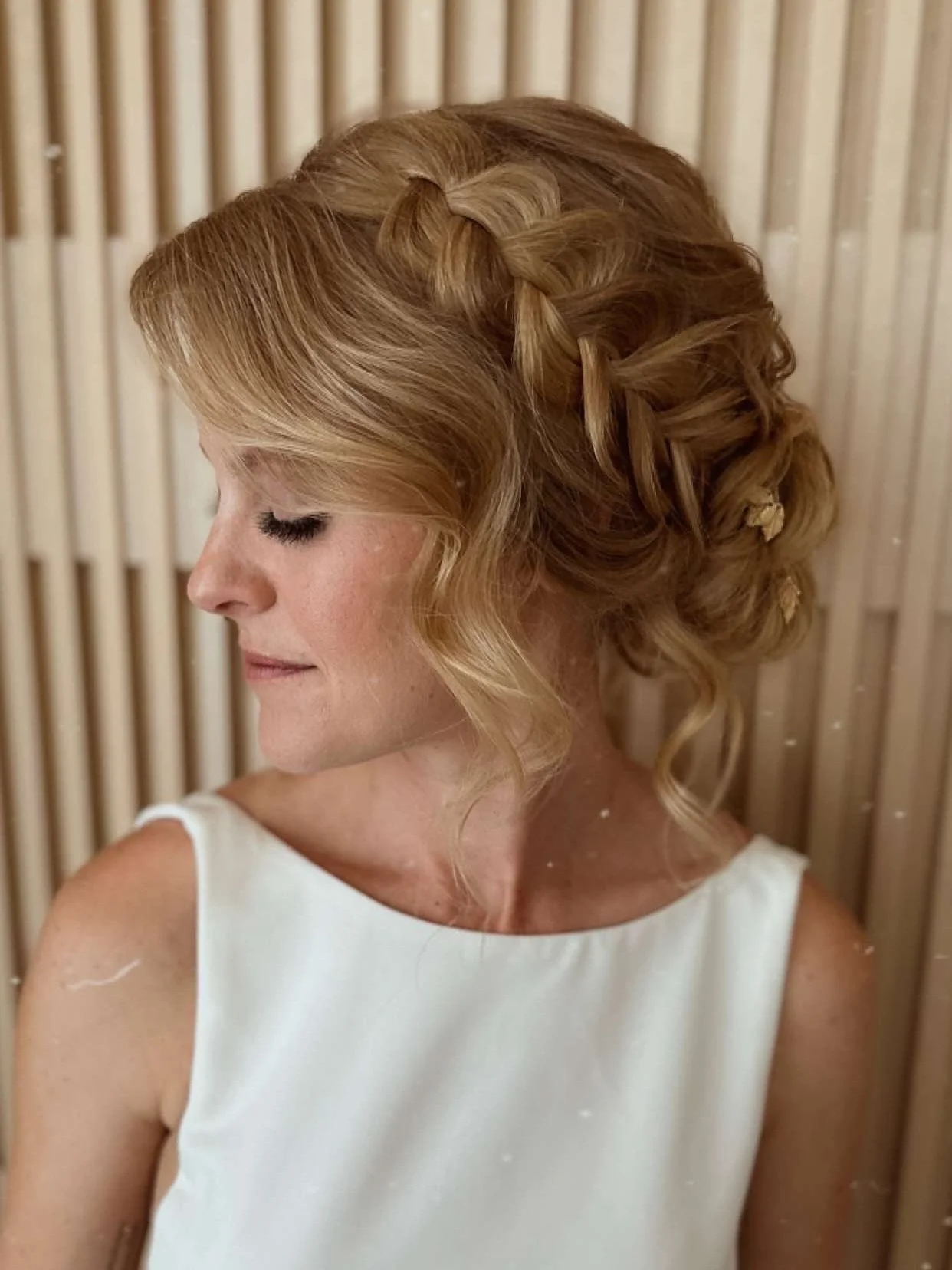 @katebresch was a DREAM ☁️ ✨ 

#Mnbride #mnwedding #mnhair #mplshair #mplswedding #minneapolishairstylist #minnesota #minnesotawedding #mnweddingvendors #Bridalhairinspiration #bride #bridetobe #bridehair #bridalhair  #bohohair #bohowedding #bohostyl