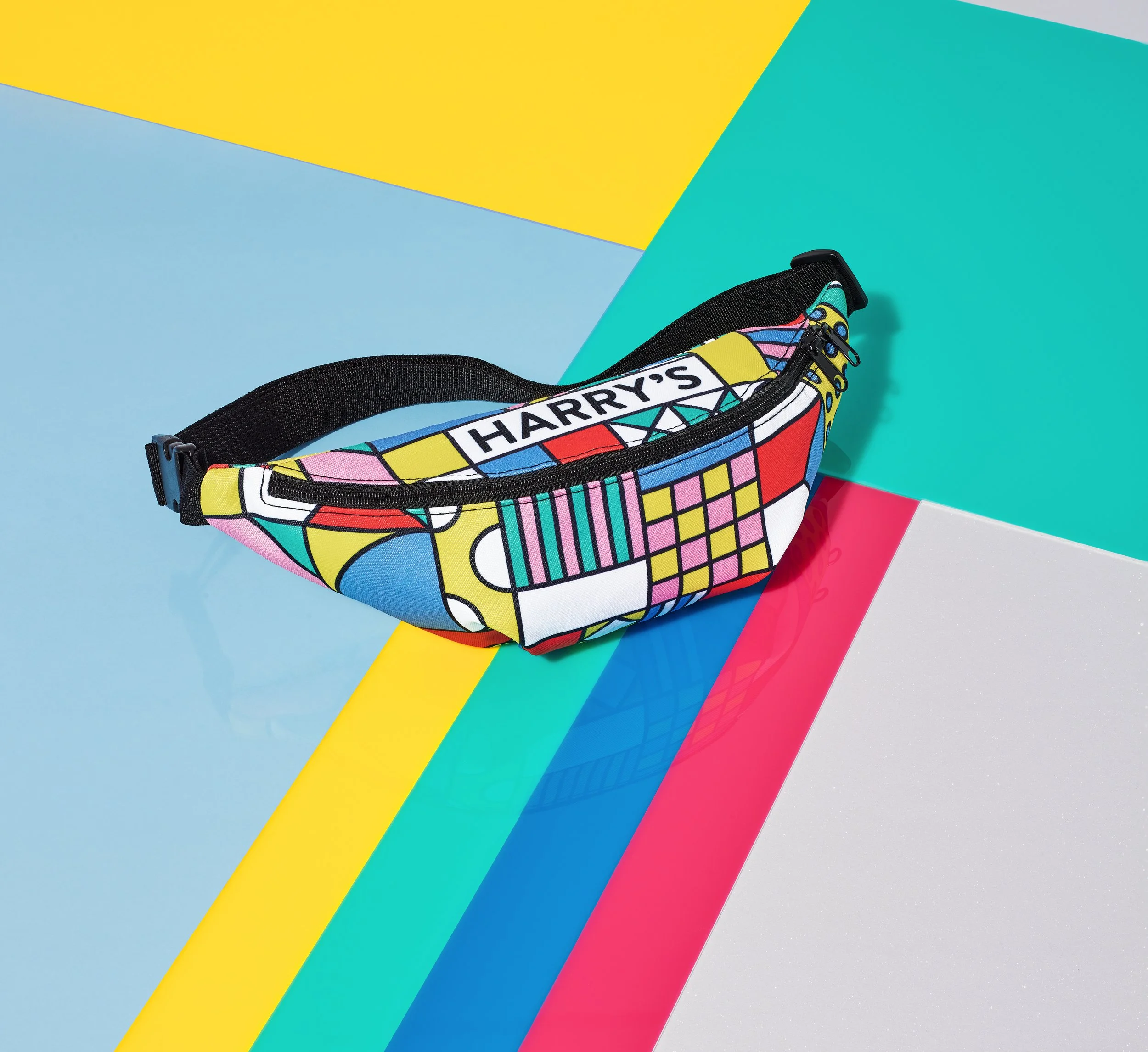 HARE212598_210318_Harrys_Pride21_18_Fanny_Pack_FocusStack_V2_sRGB.jpg