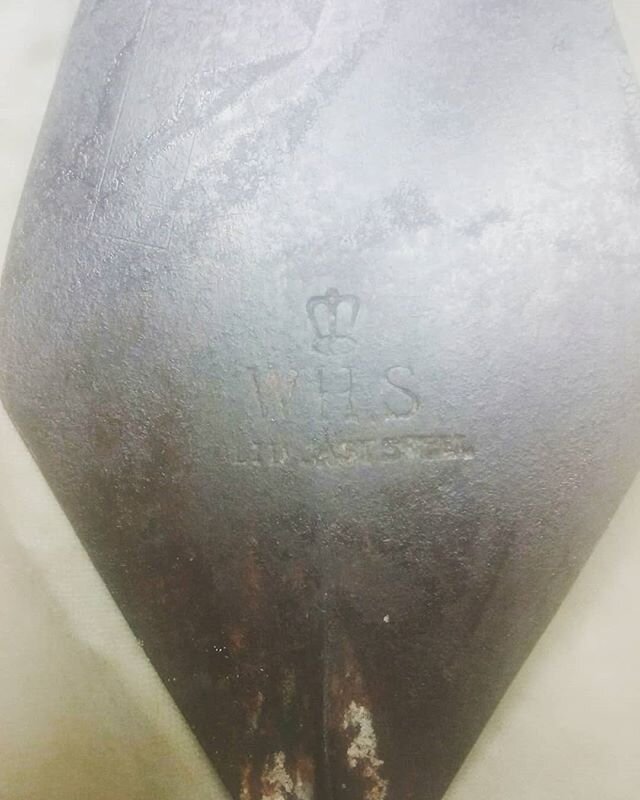 Archaeologist's out there, Vintage beautiful condition WHS small trowel. an essential part of every historians toolkit. #archaeology #toolkit #vintagetools #wombatinthirroul #wombatthirroul #whstools #englishmade