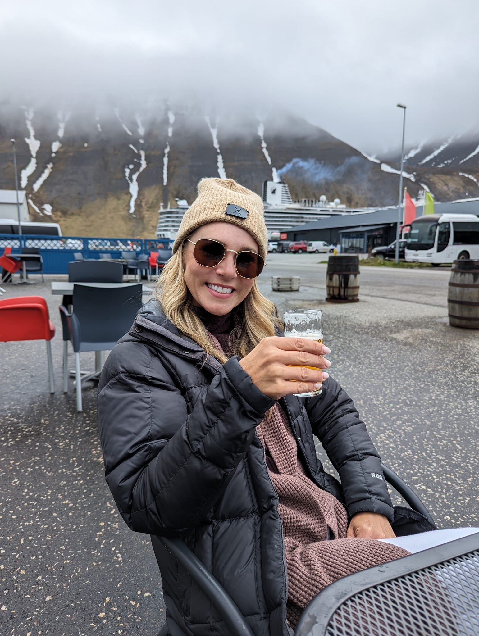 Today we celebrate my wonderful sister @emilykaellner entering this world!!! 🎉🥂&hearts;️🙌🙏

How blessed am I to have such a caring, faithful, passionate and joyful older sibling. I'm so grateful to God for her being in my life, not only because o