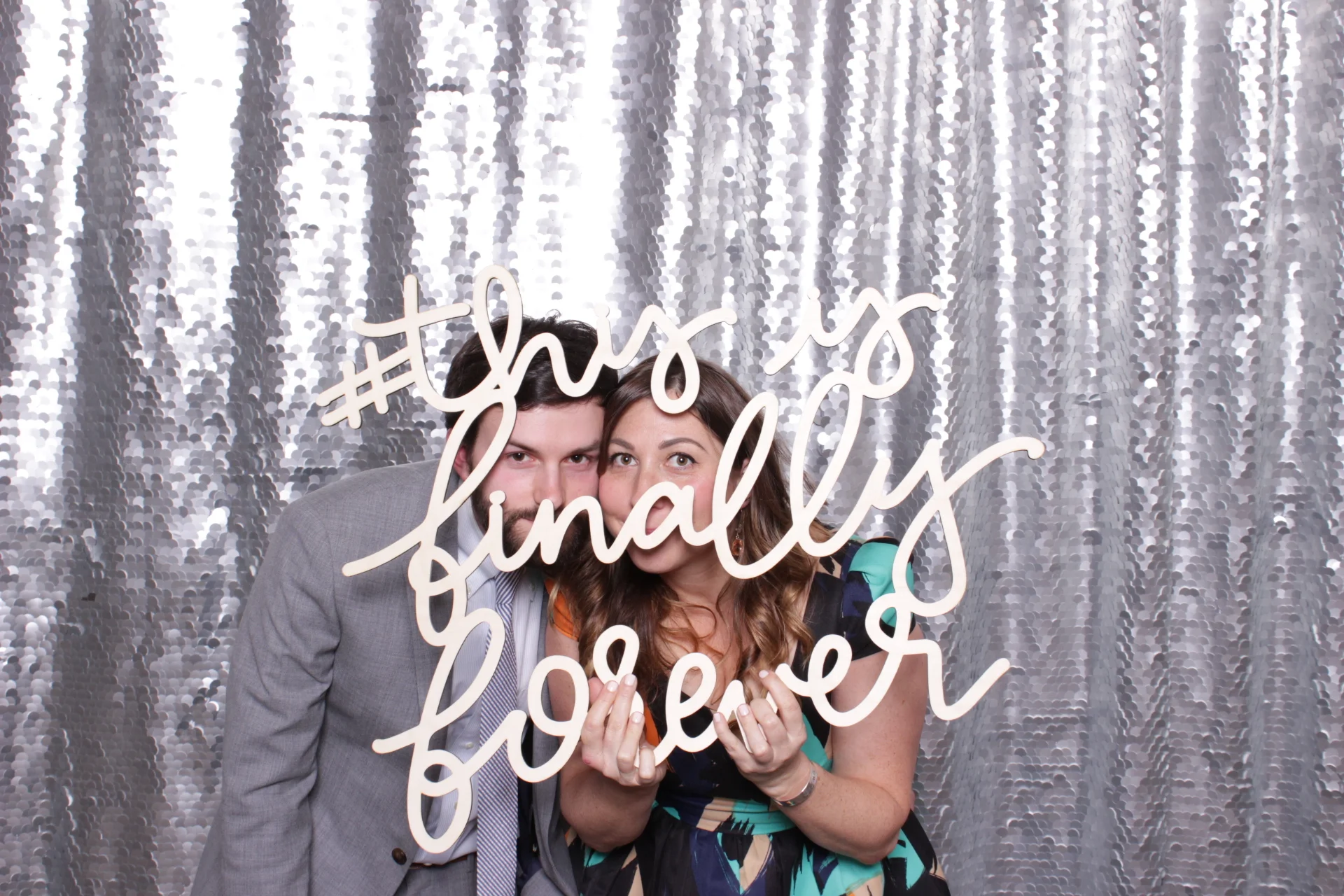 Custom hashtag prop by Everlaser