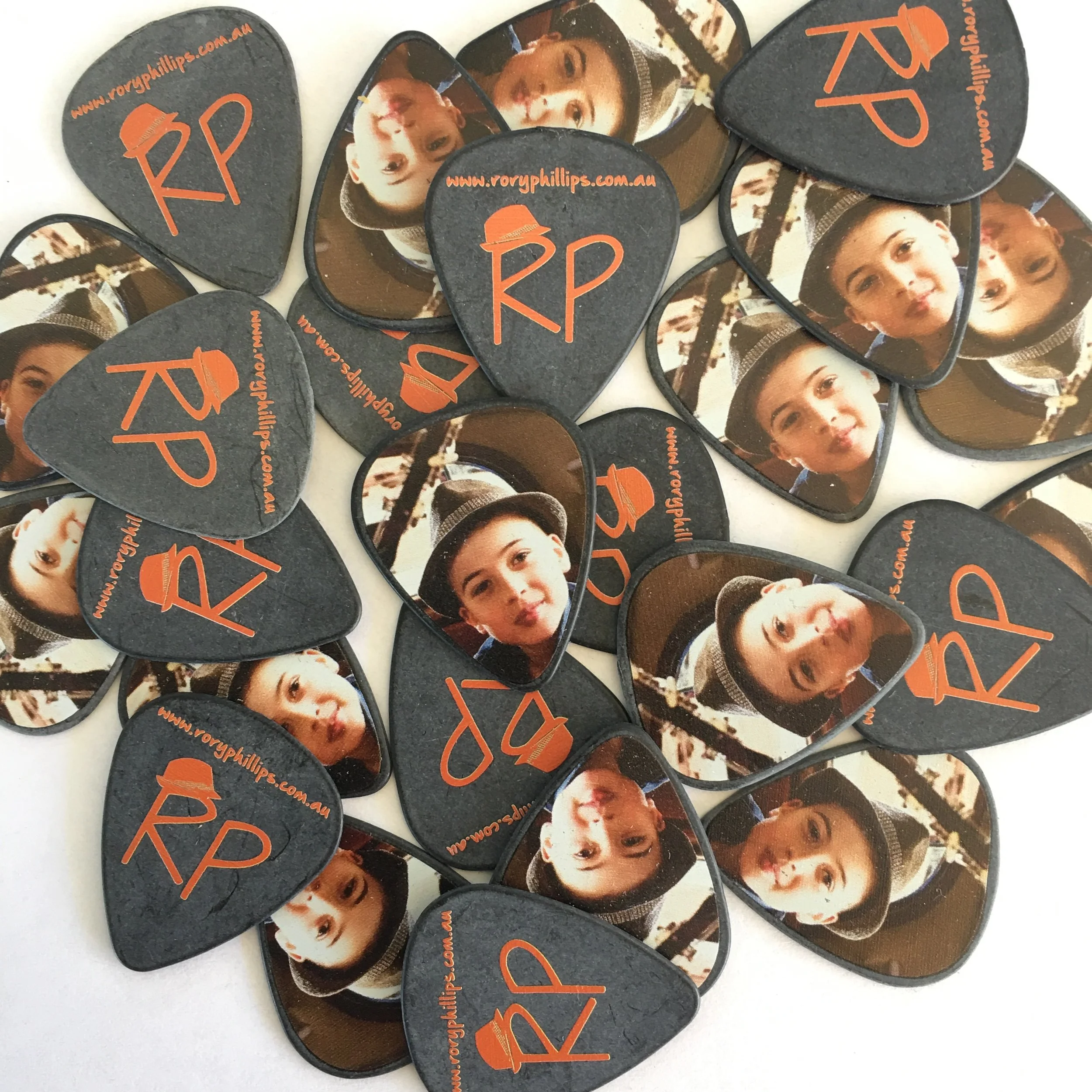 Image Guitar picks.JPG