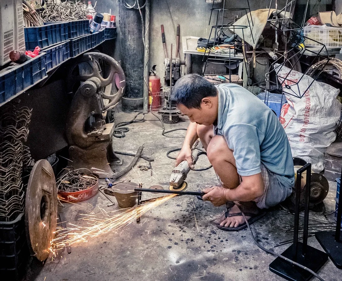 worker-1635976_640.jpg