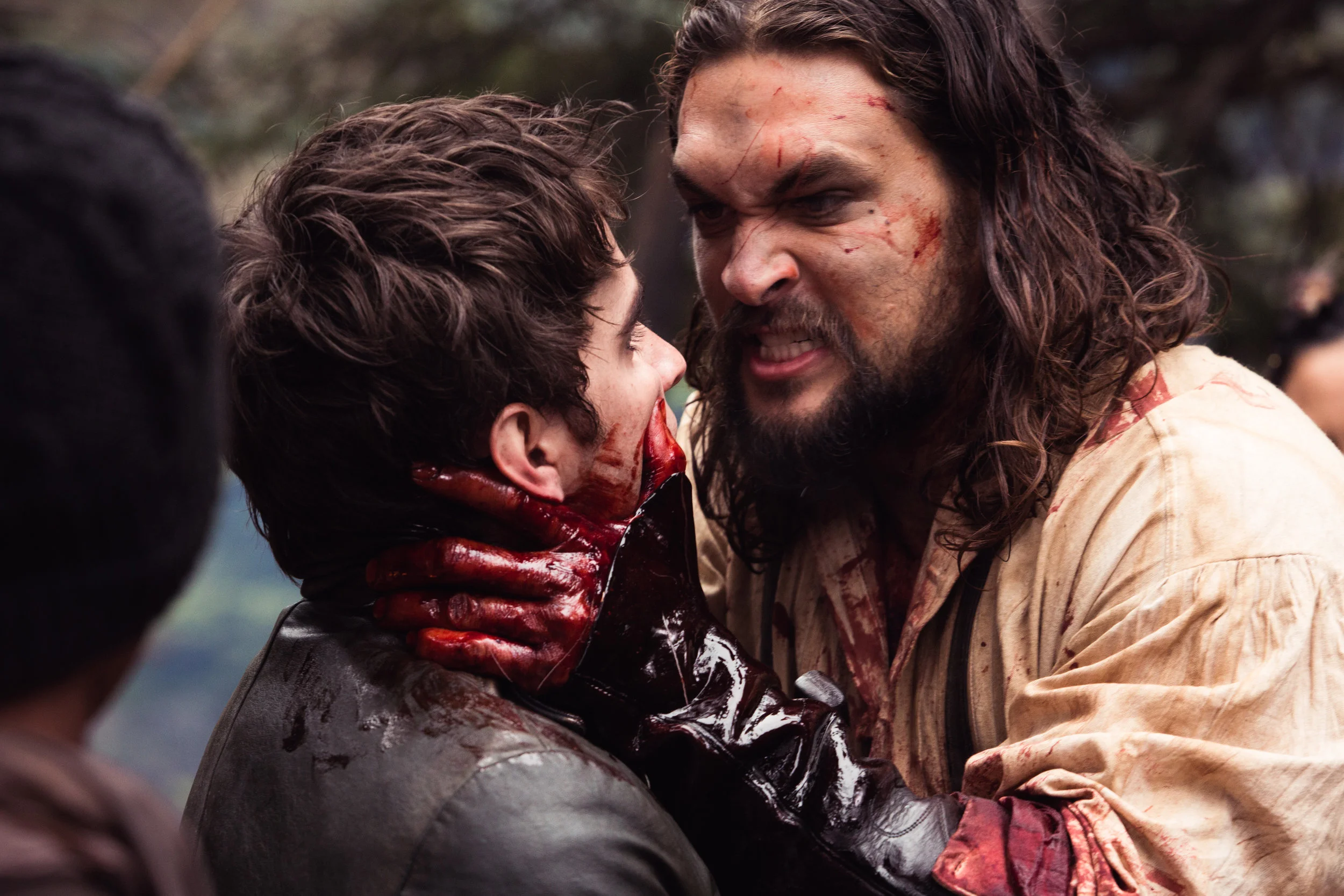 Red Left Hand: Jason Momoa (Declan Harp) gets a grip in Netflix’s Frontier