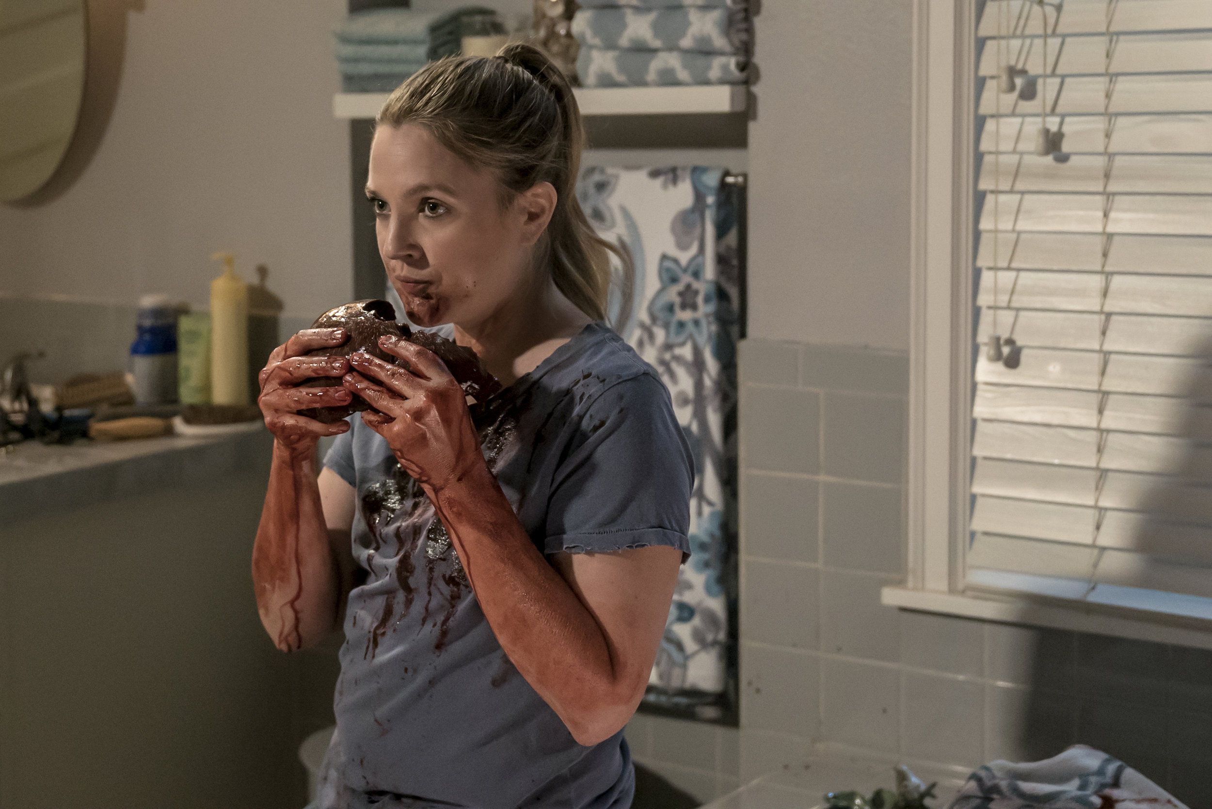 Liver and Let Die: Drew Barrymore (Sheila Hammond) in Netflix’s Santa Clarita Diet