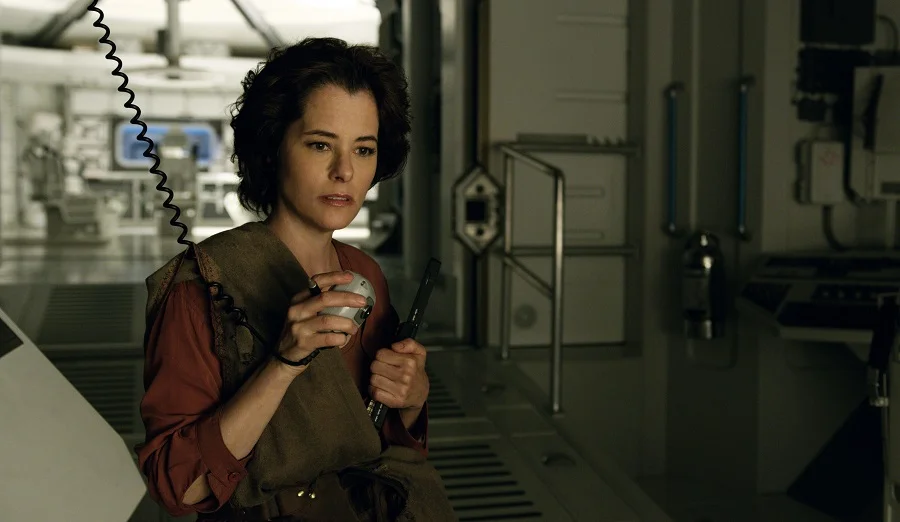 Calling Occupants of Interplanetary Craft: Parker Posey (Dr Smith) in Netflix’s Lost in Space