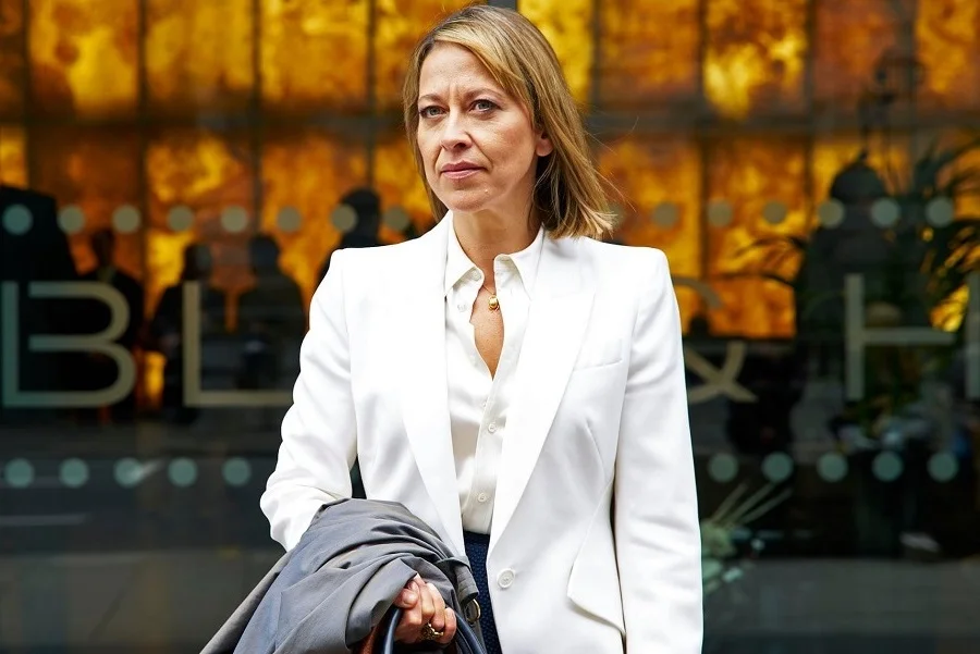 Family Law: Nicola Walker (Hannah Stern) in The Split