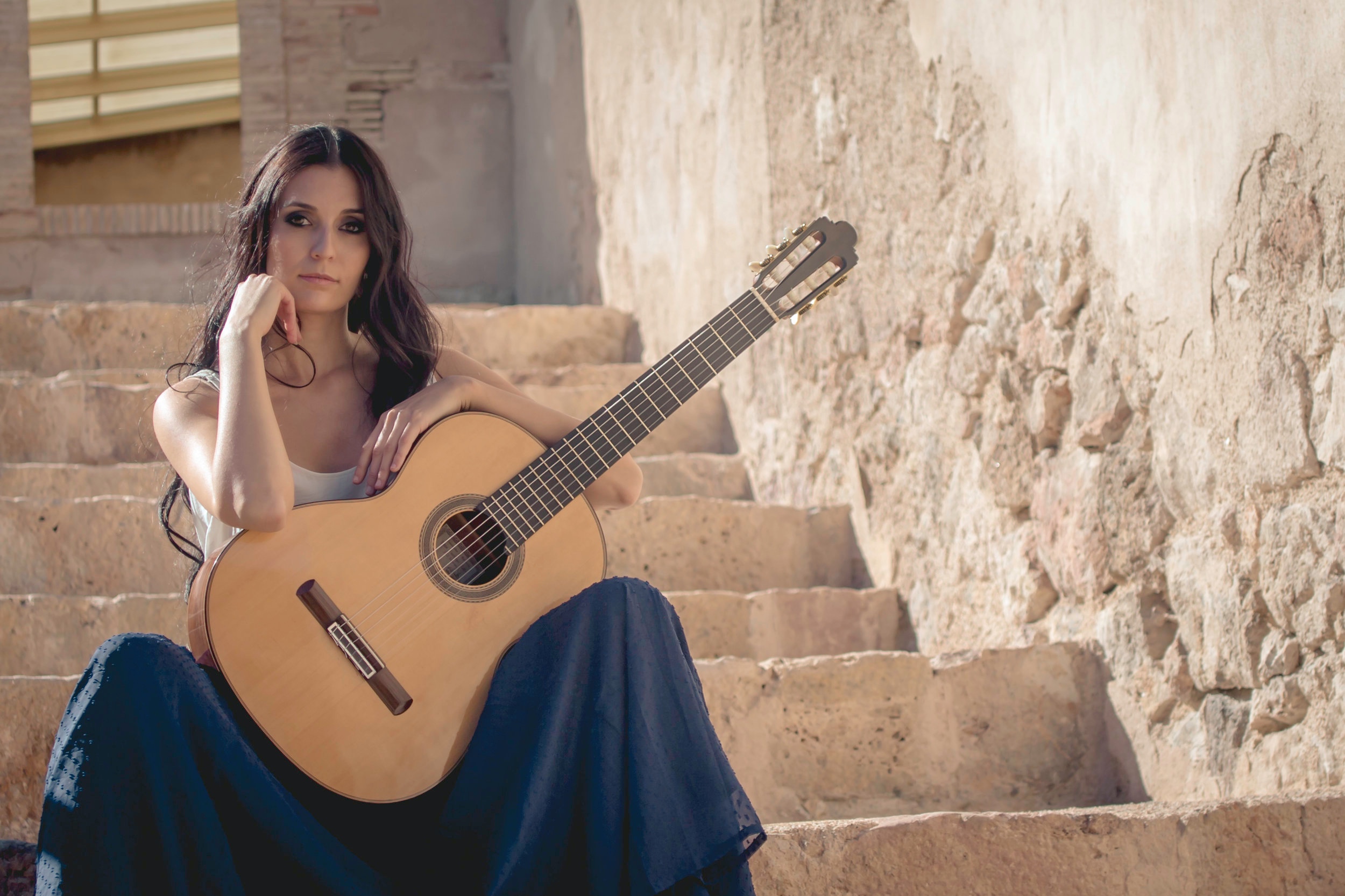 Isabel Martinez guitar.jpg