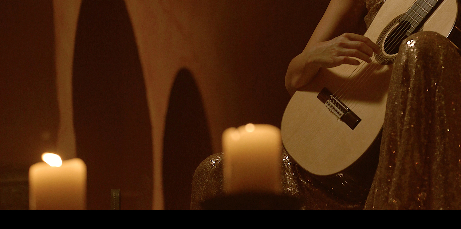isabel-martinez-guitar-mano2.jpg