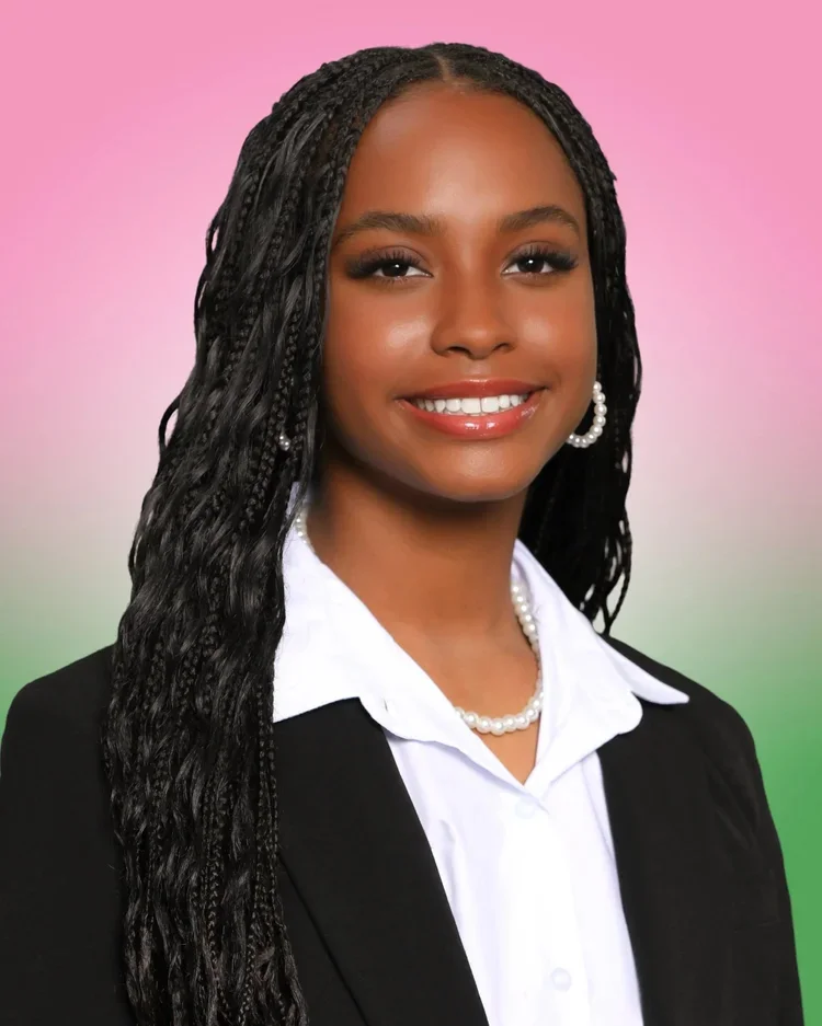 Kimmie+Headshot.webp