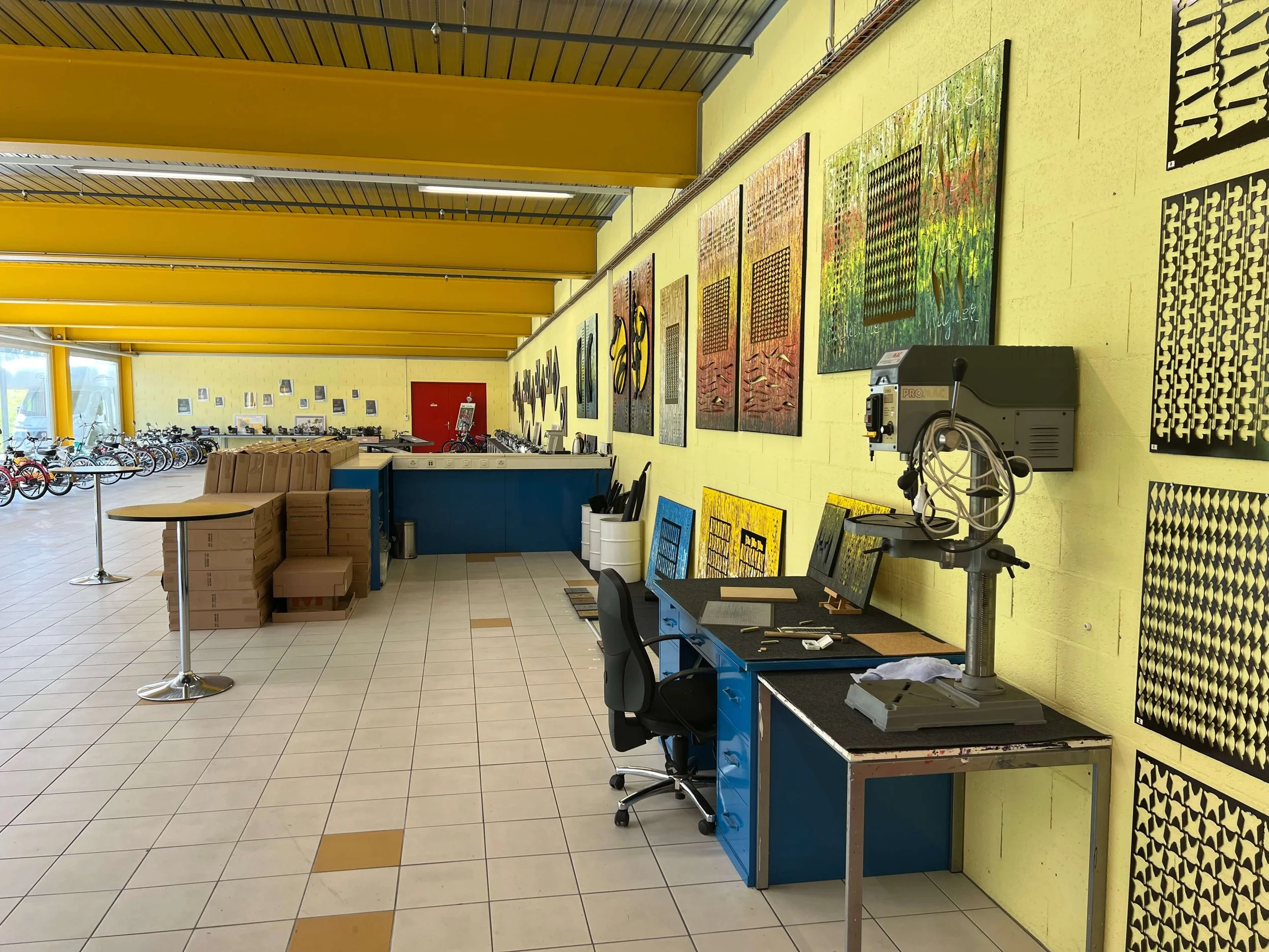 jean-claude-bossel-lets-go-art-gallery-installation-sixties-fantasies-art-entreprise-6.jpeg