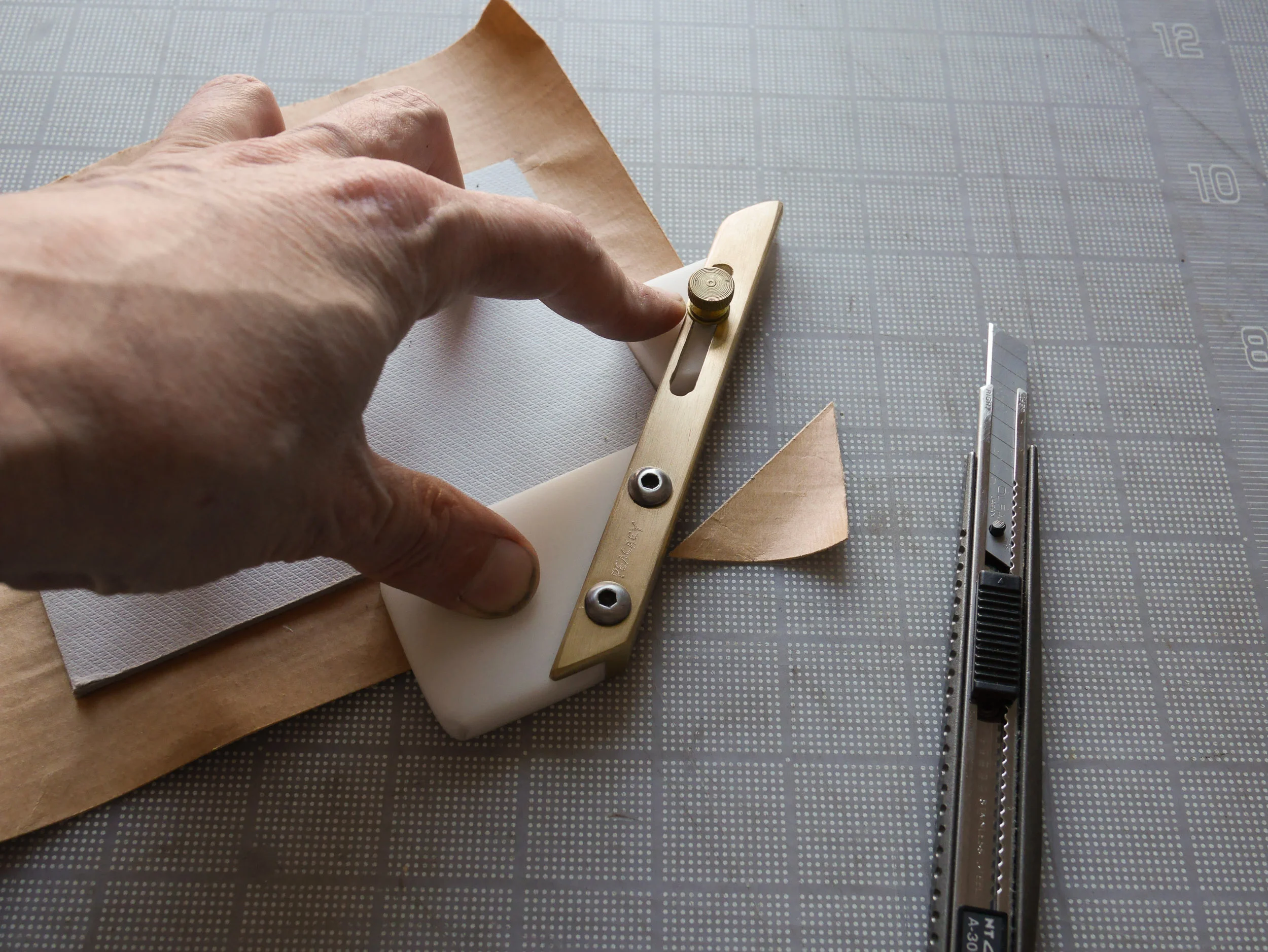 corner jig2.jpg