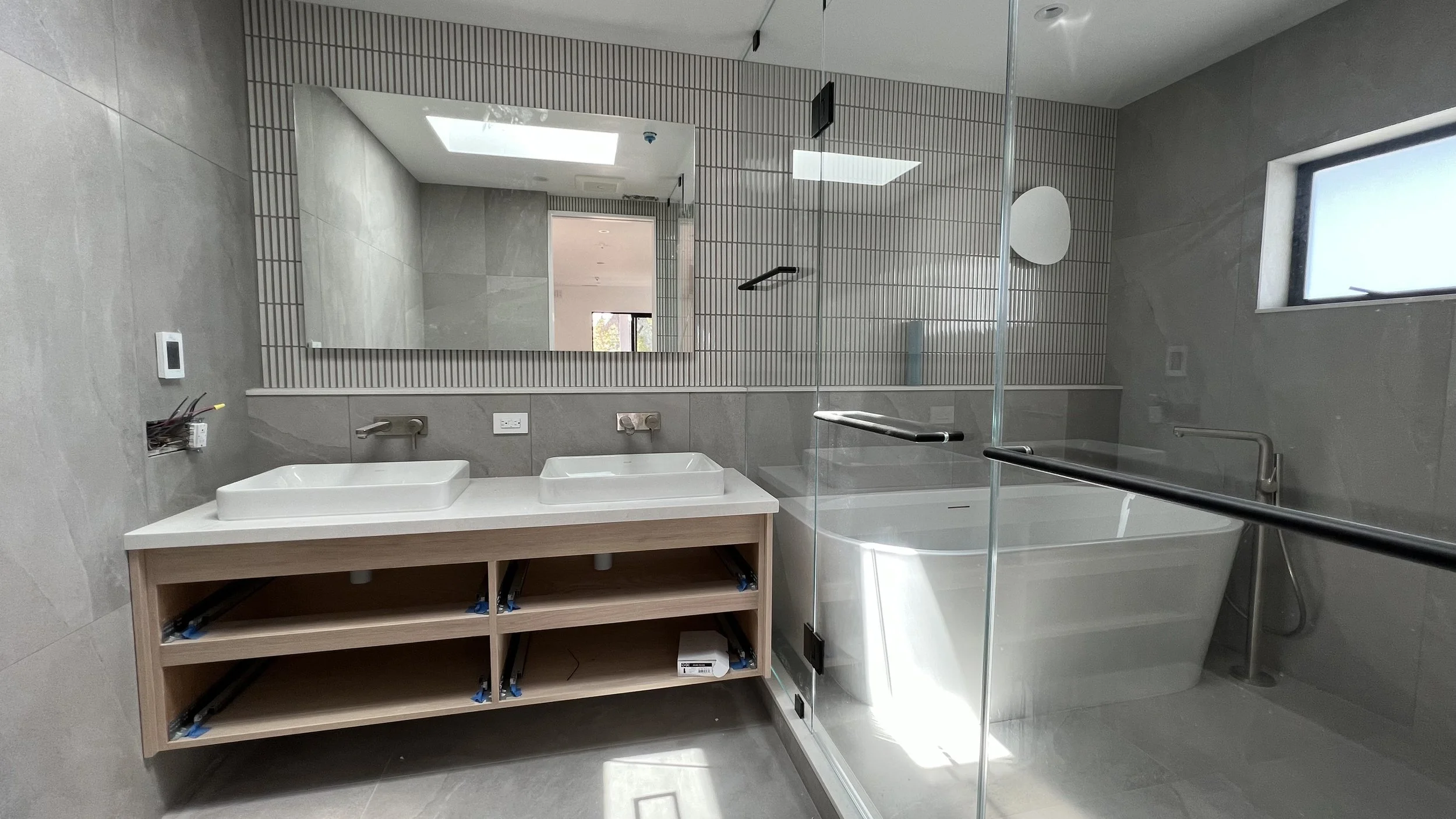  Mirrors &amp; glass maketh the bathroom… 