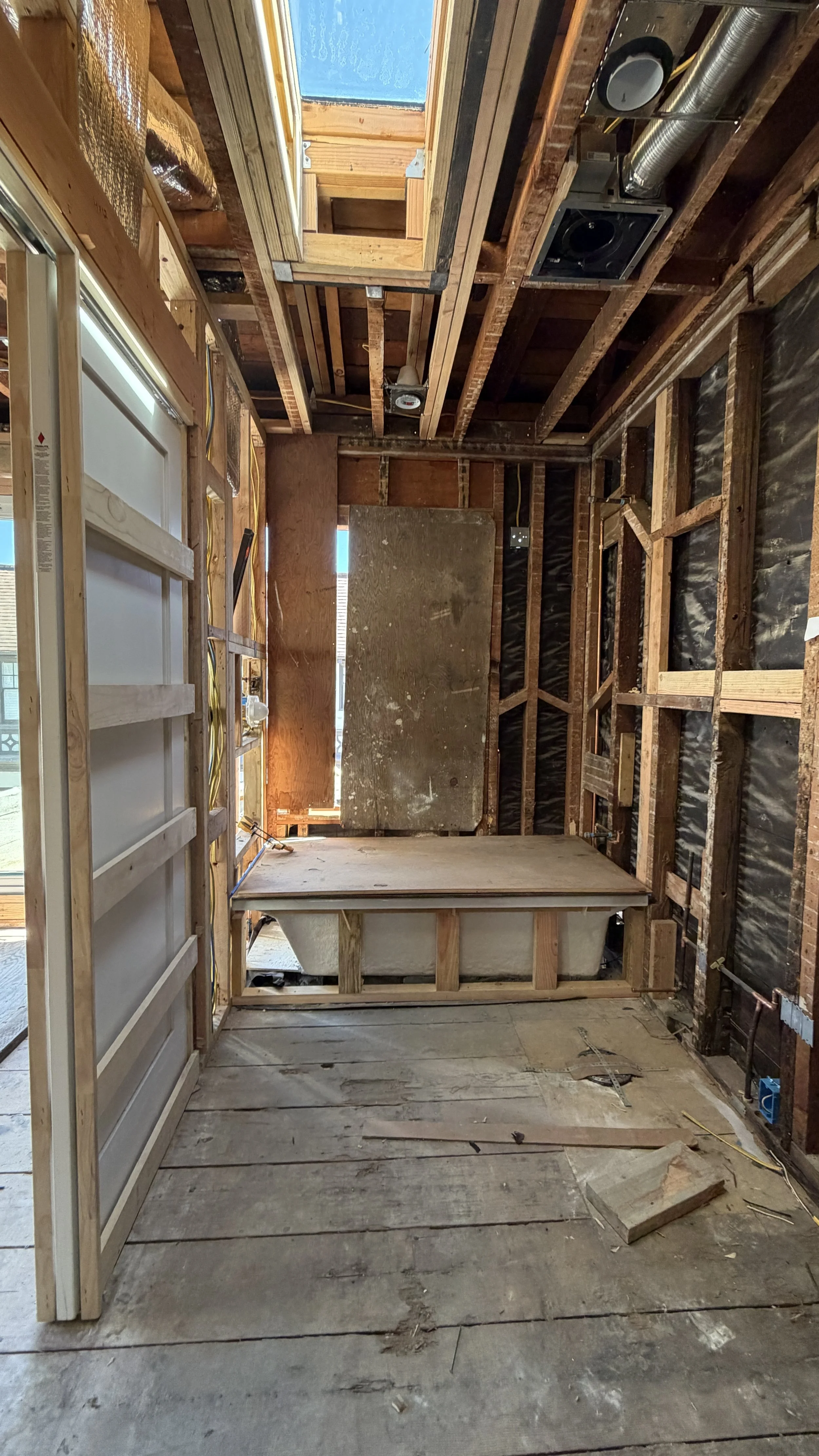 To retain real estate value, we always recommend our clients to have at least one bathtub.
  
The bathtub is now installed in our quasi Jack and Jill bathroom, which connects a bedroom on one side and a home office on the other.