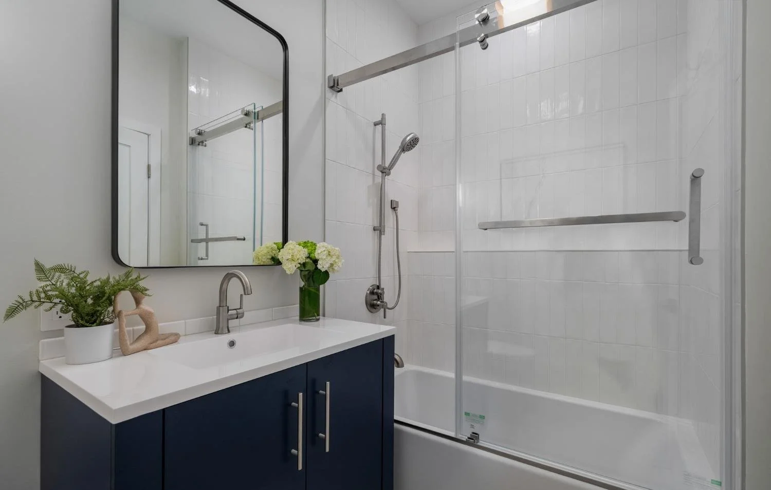 Guest Bath.jpg