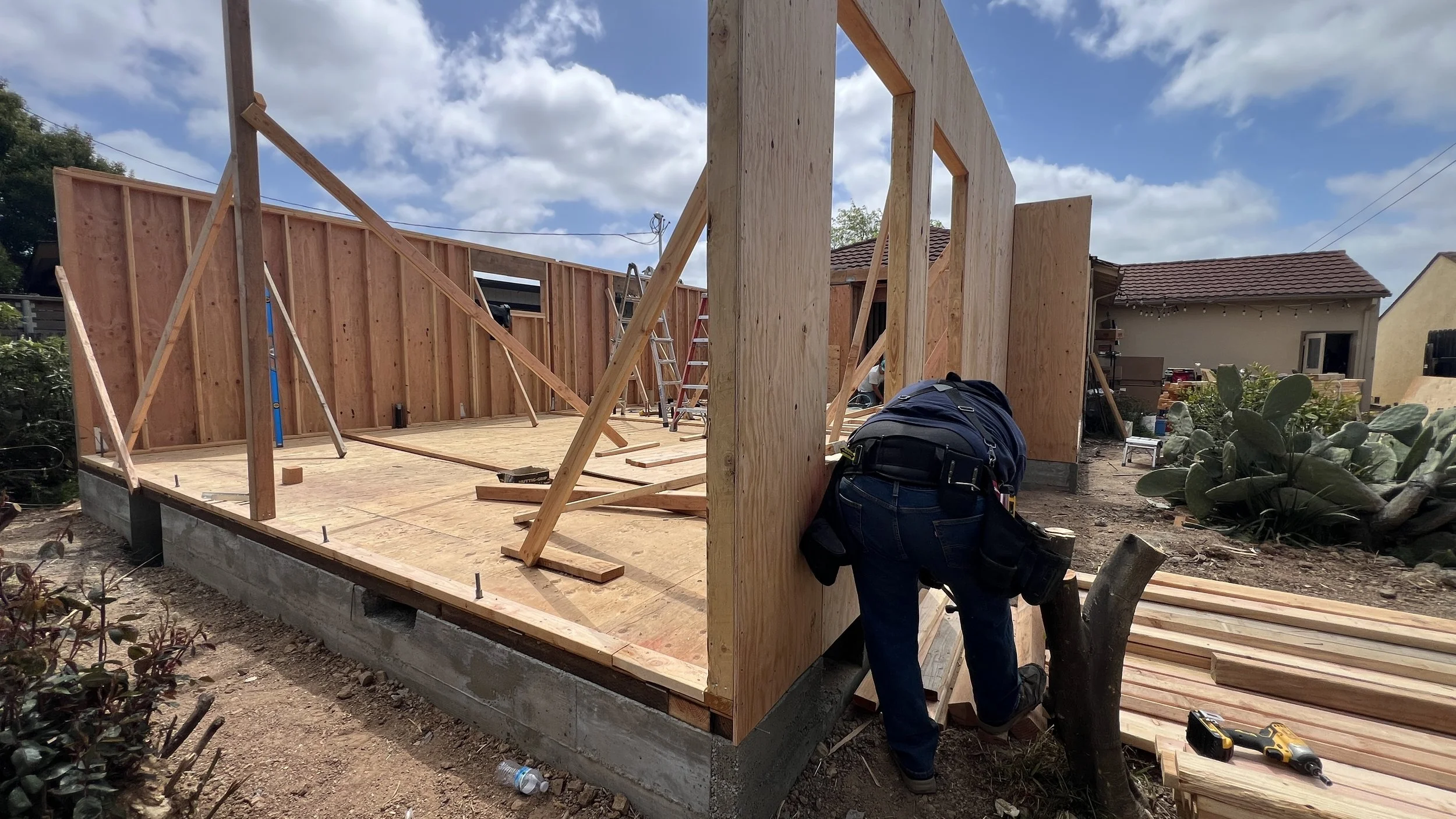 One wall to go before all our exterior walls are 🆙