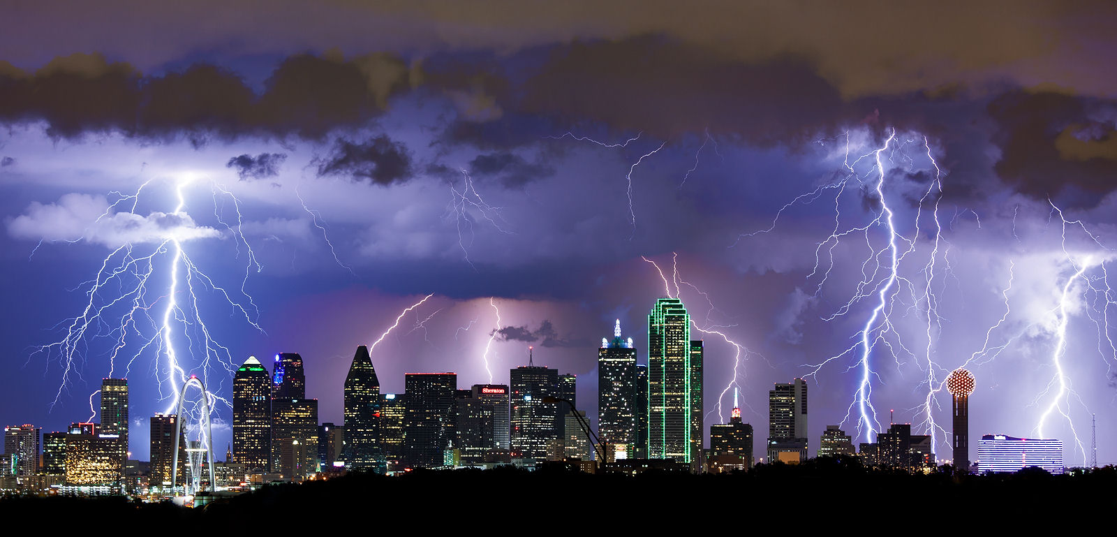 lightning-dallas.jpg