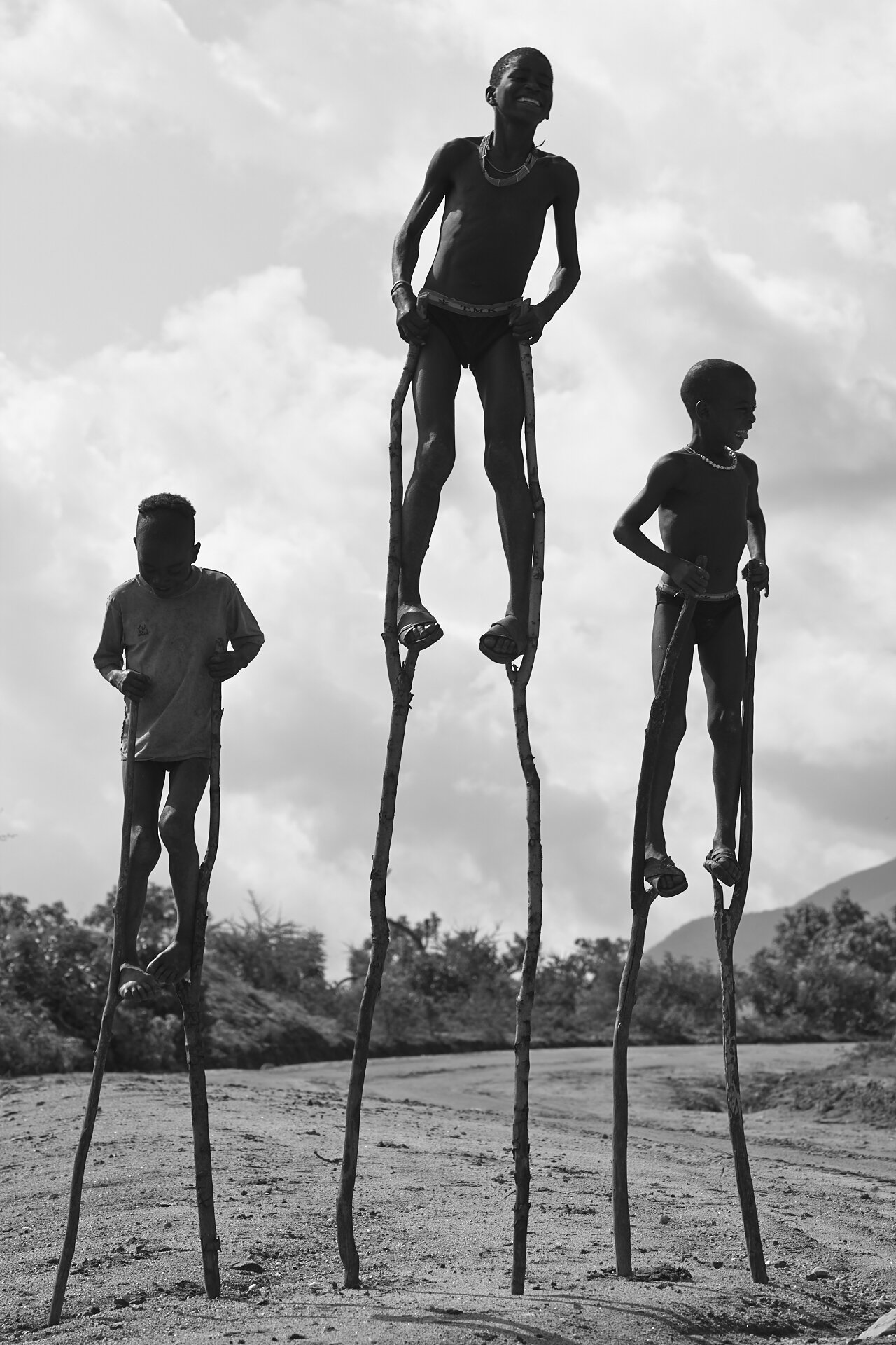 Kids on Stilts_01.jpg