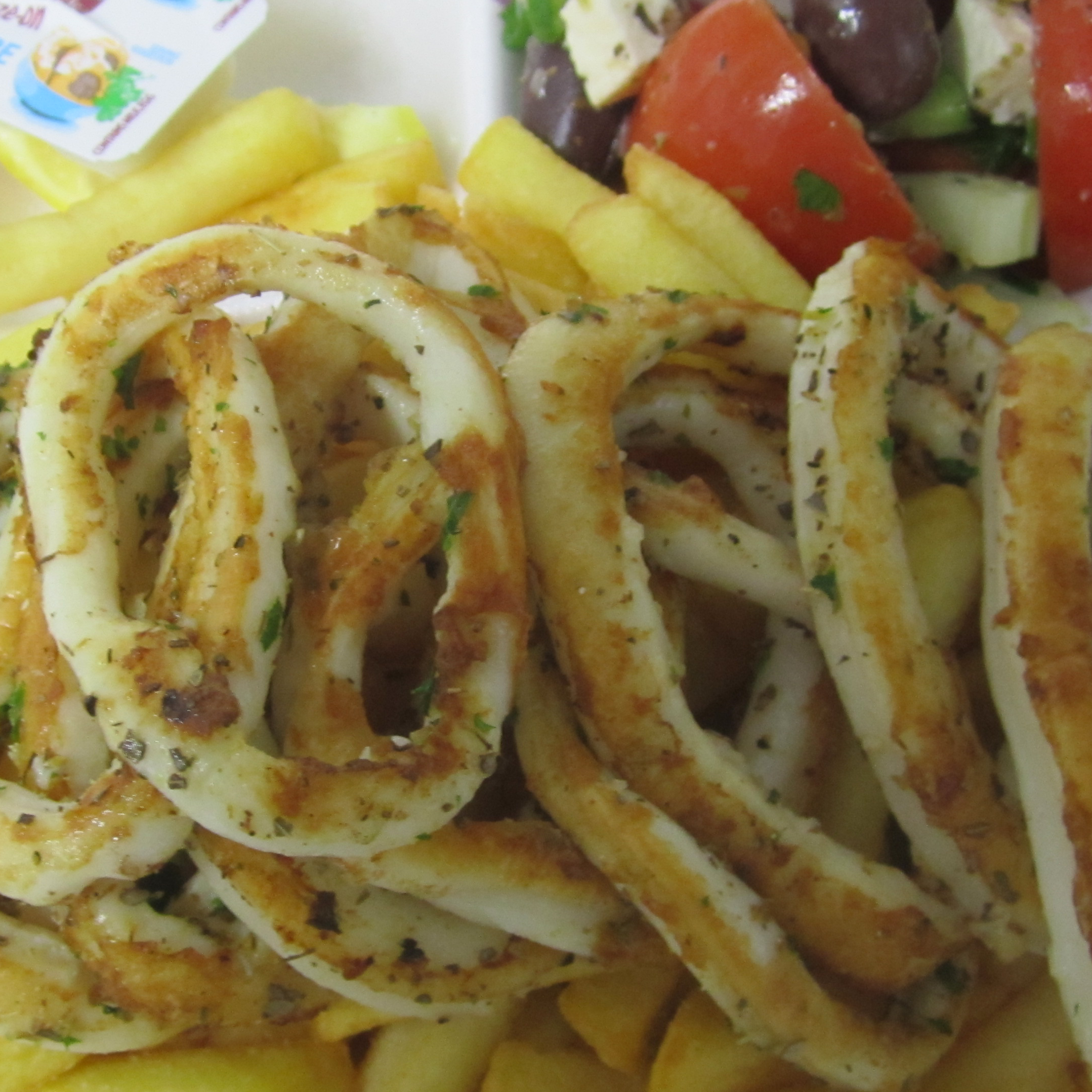 GrilledCalamariChipsSalad.png