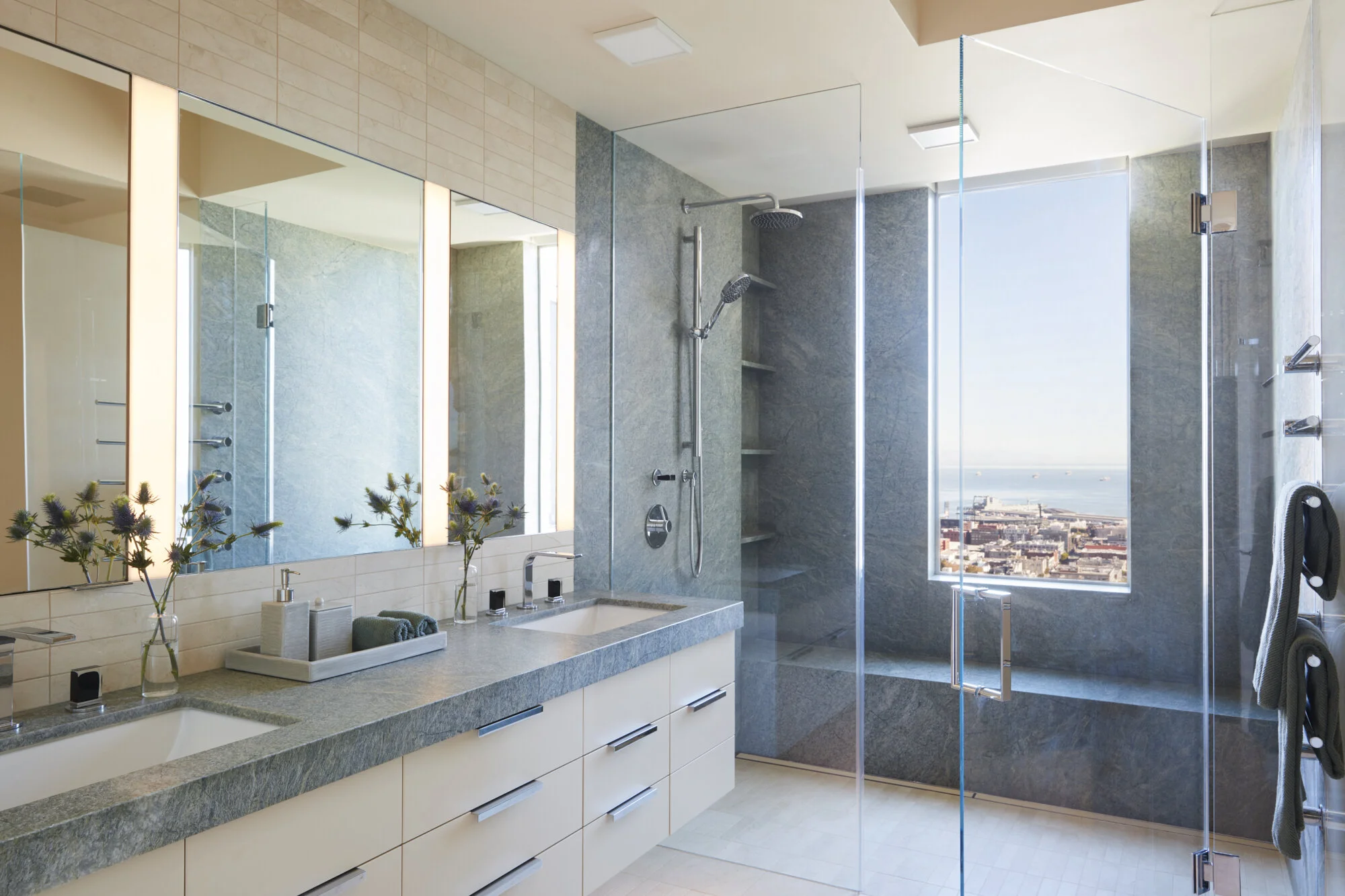 033_MASTER BATH-1.jpg