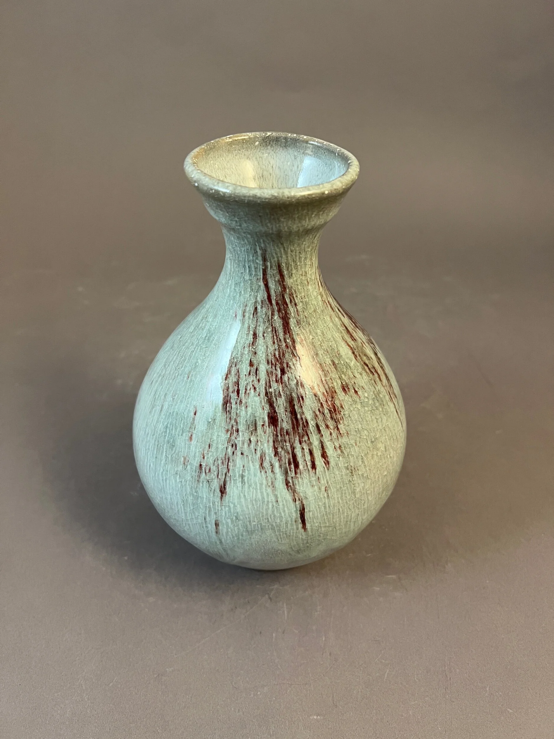 C9A6A823-6983-4B5E-90EC-9BF91475F85B