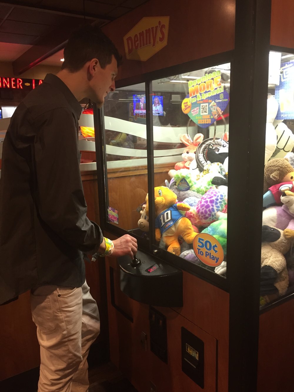  Stevenson determined to win a stuffed animal at Denny's in Austin, TX. #BasselResistTour 