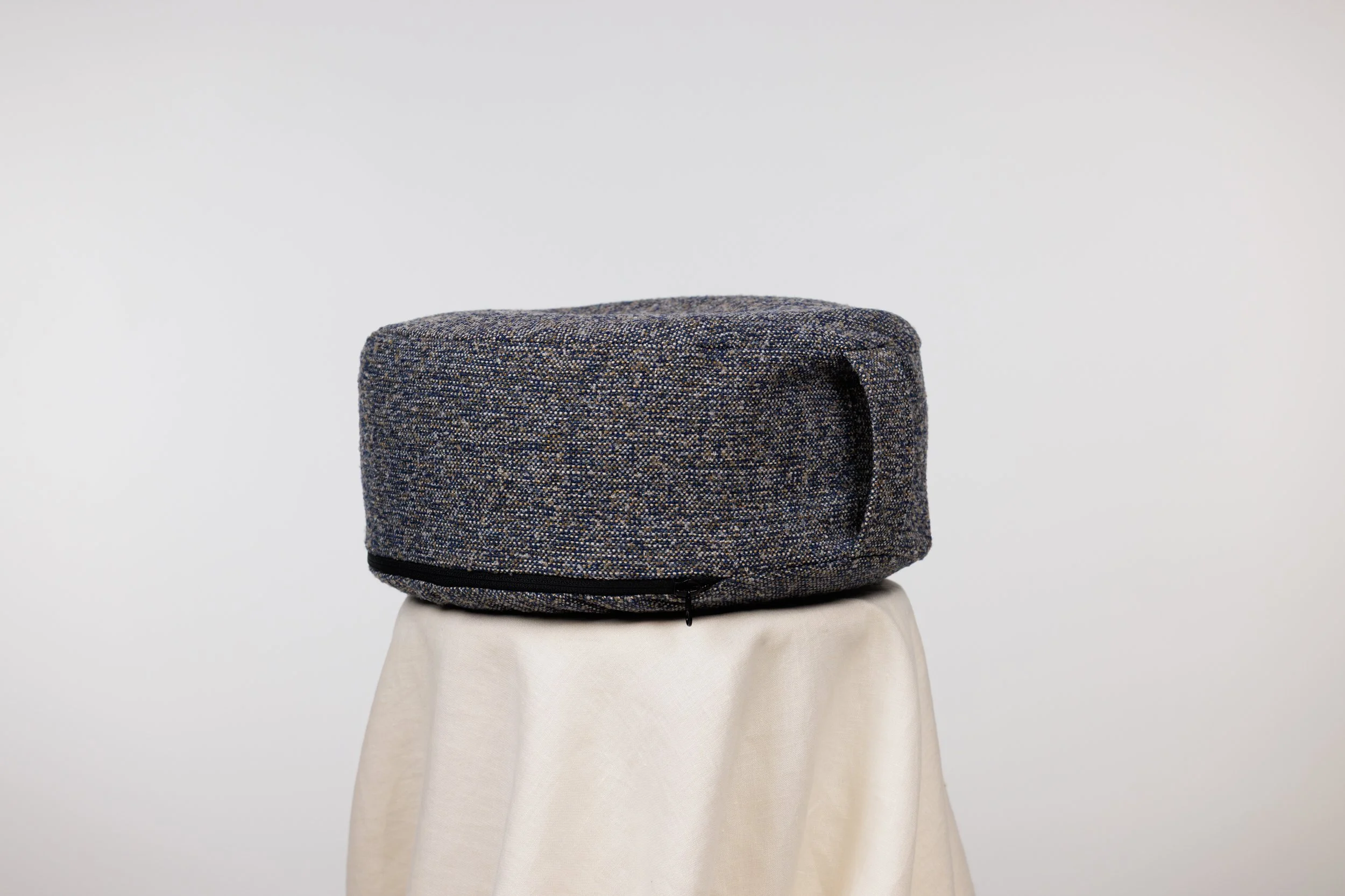 _Q0A4605-Murano-Navy-Boucle.jpg