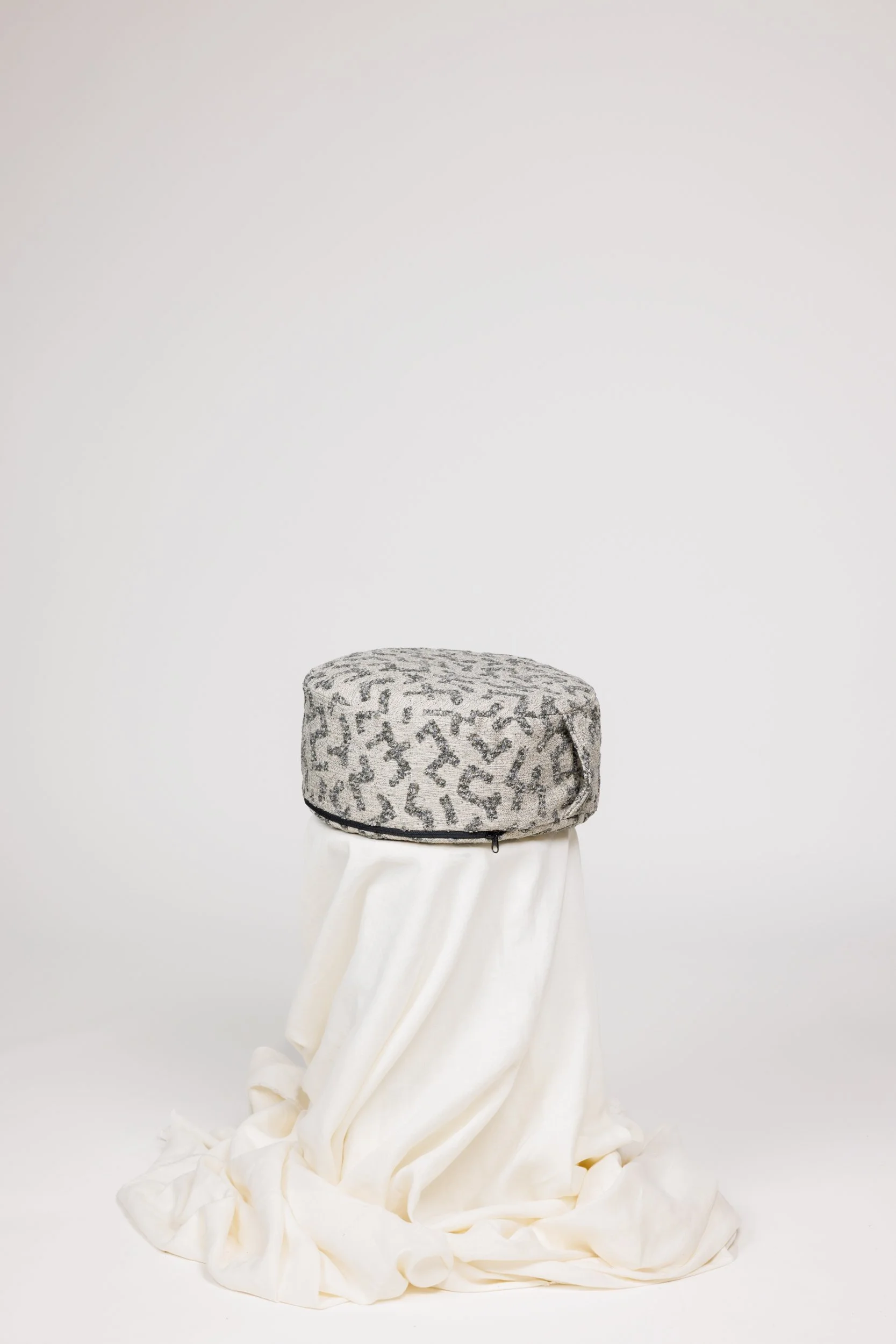 _Q0A4110-Down-Under-Grey.jpg