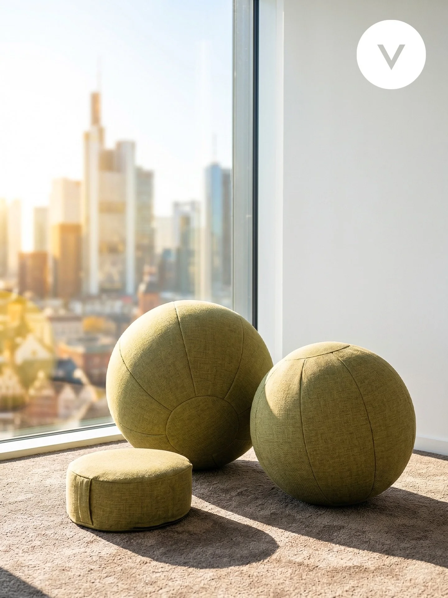 Views that inspire, seating that moves with you. ✨

We believe your home should look beautiful and support your body at the same time. Featured here is the ultimate dynamic setup for the modern living space: our signature Air Chairs in both 65cm and 