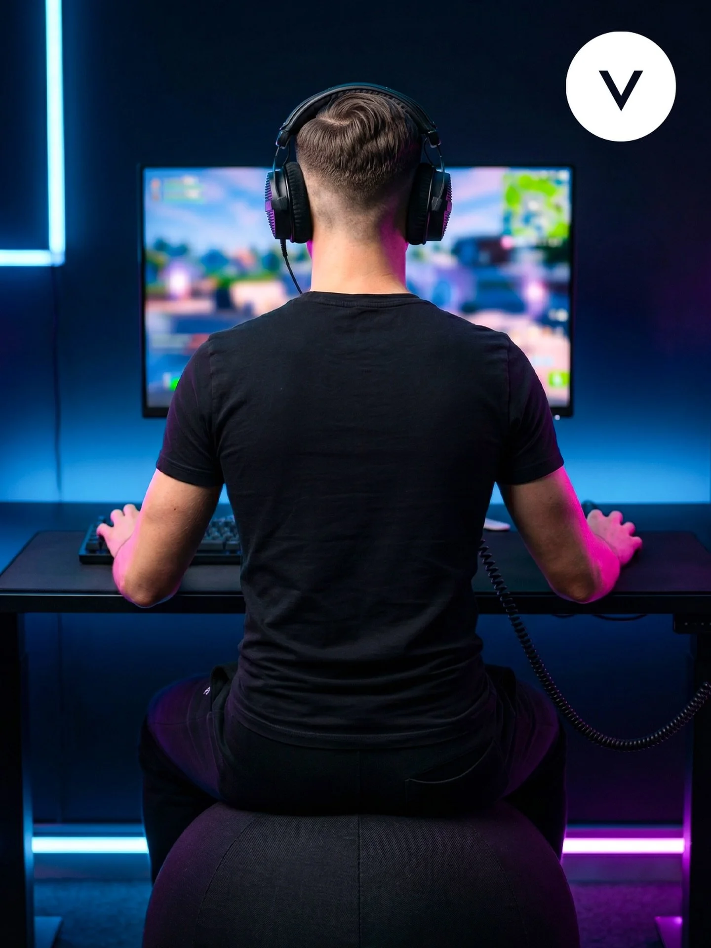 Level up your setup. 🎮 Want the secret to sustained focus during long gaming sessions? Active sitting.

Here is the science behind why the Venn Air Chair is your ultimate gaming advantage:

🧠 More Oxygen, Sharper Focus: The spherical design encoura