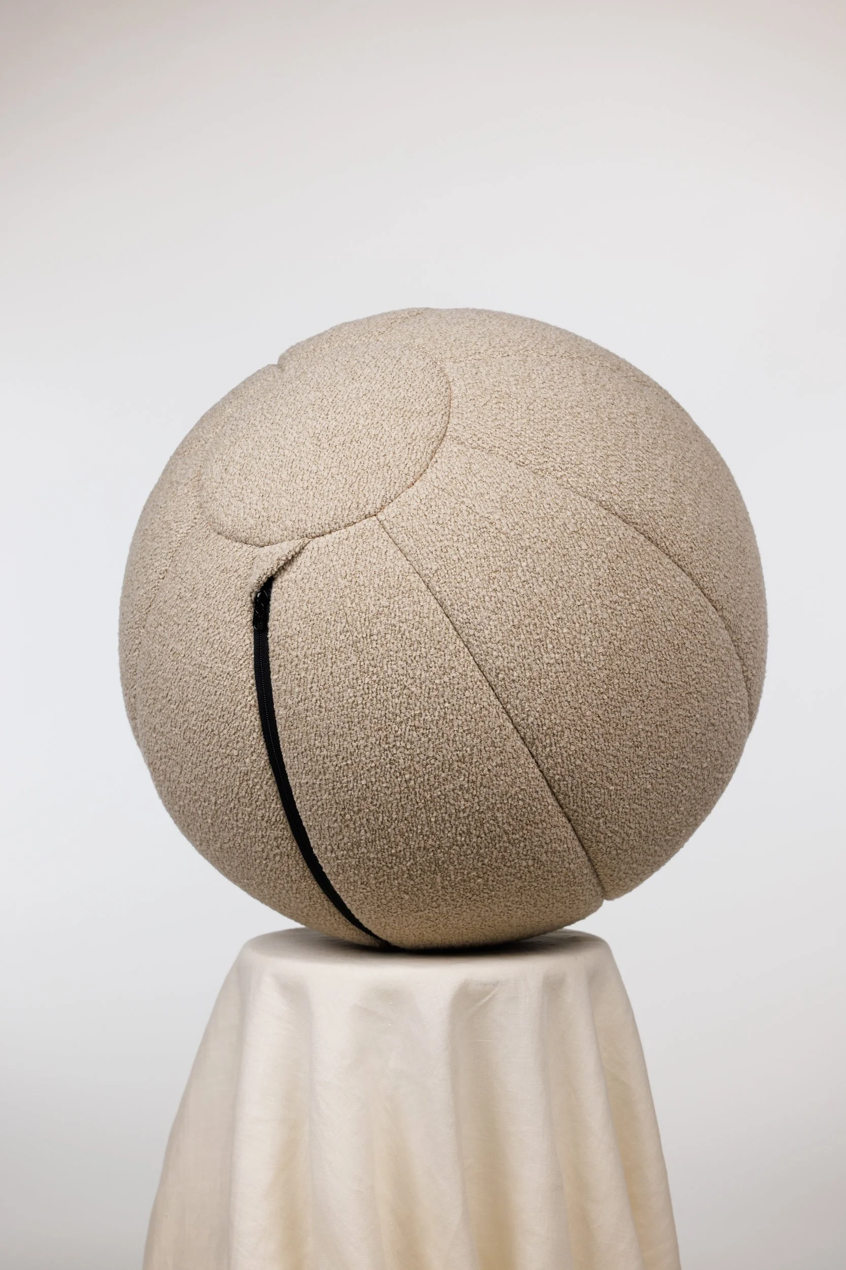 _Q0A4489-CurlyQ-Sand-Boucle.jpg