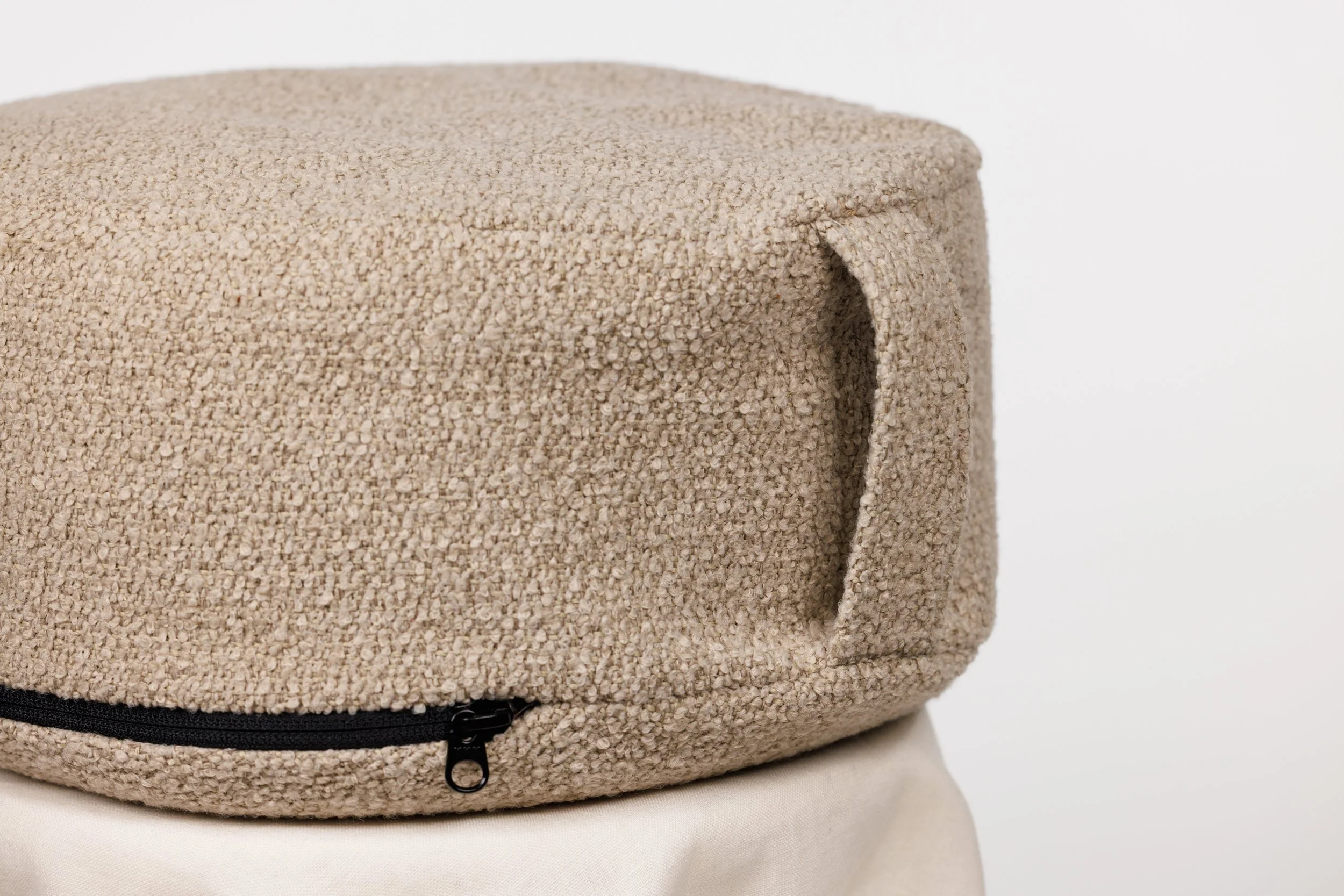 _Q0A4634-CurlyQ-Sand-Boucle.jpg