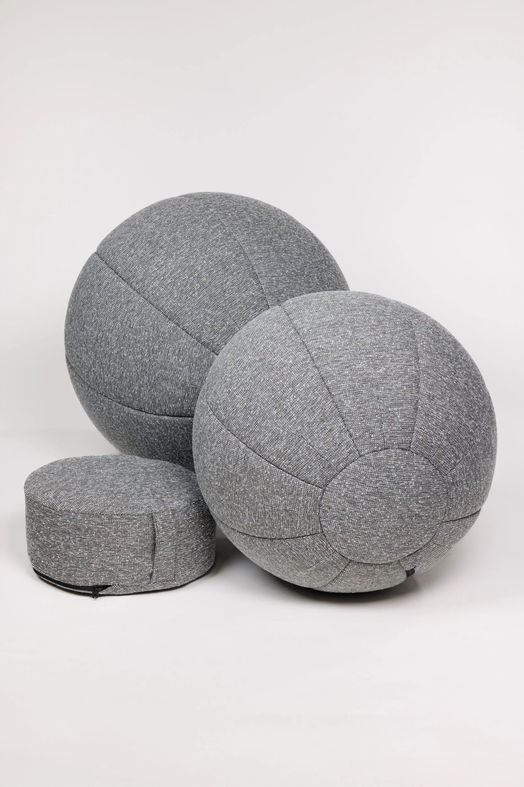 _Q0A4016-Murano-Graphite-Boucle.jpg