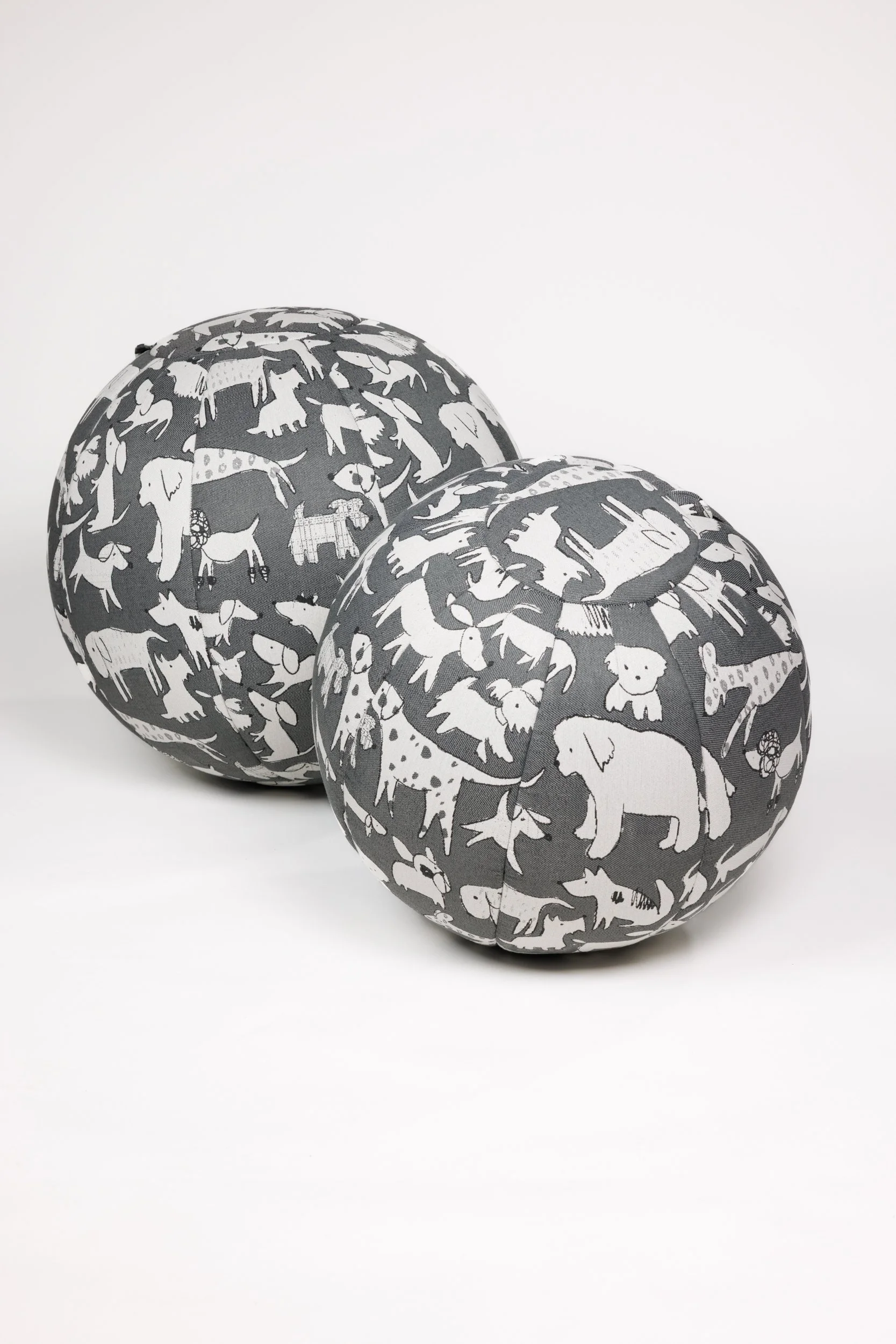 _Q0A3803-Woof-Graphite.jpg