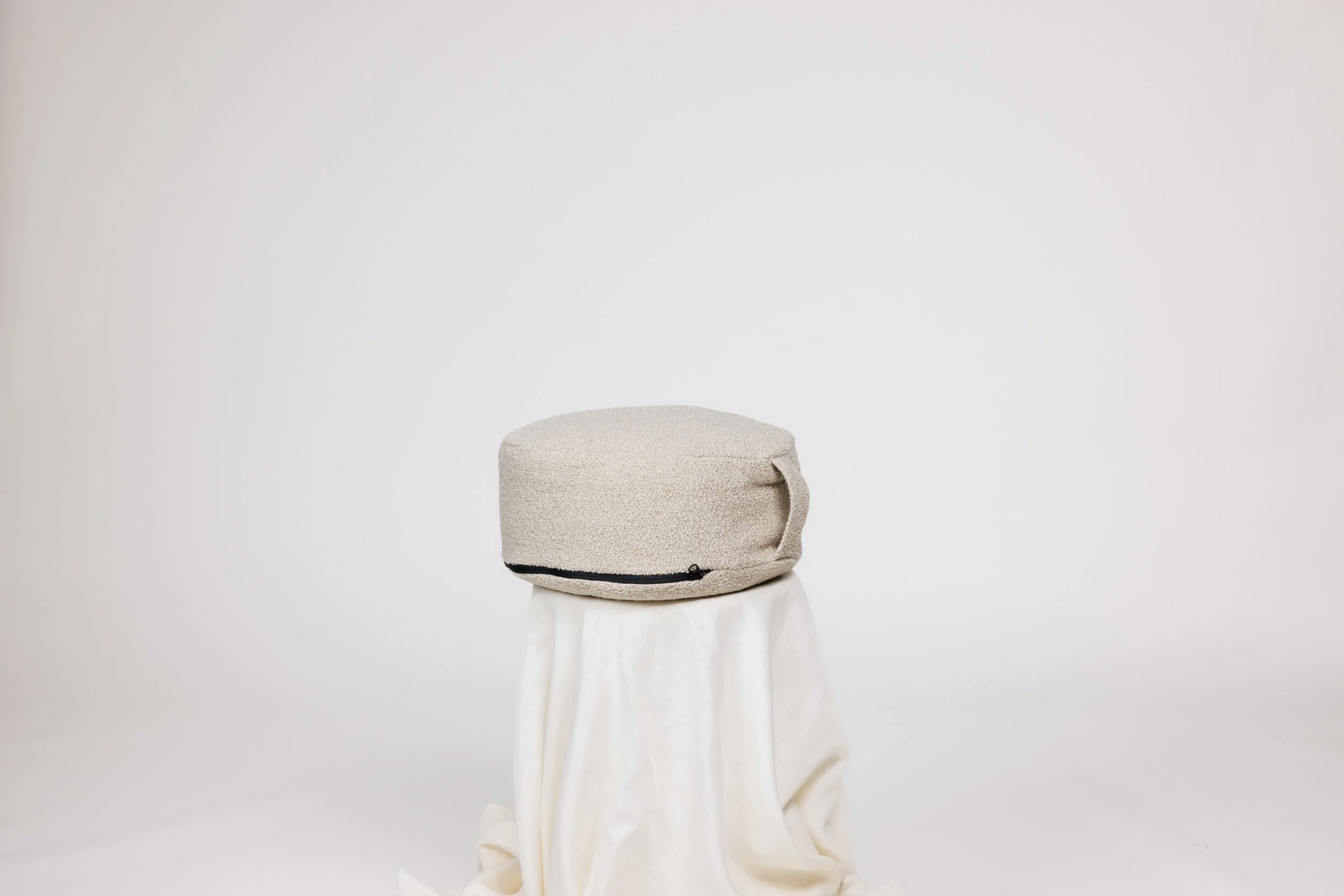 _Q0A4089-CurlyQ-Sand-Boucle.jpg