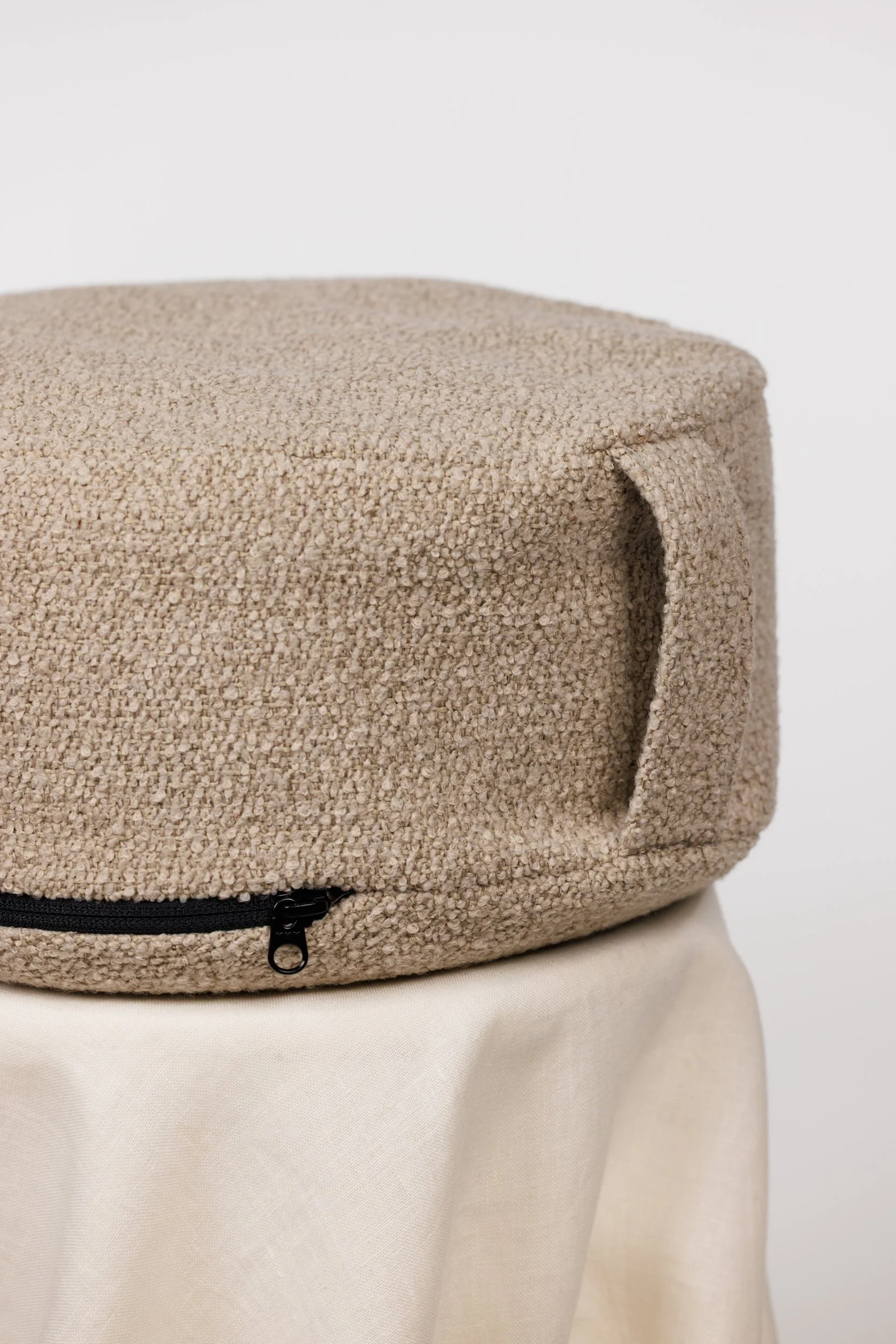 _Q0A4633-CurlyQ-Sand-Boucle.jpg
