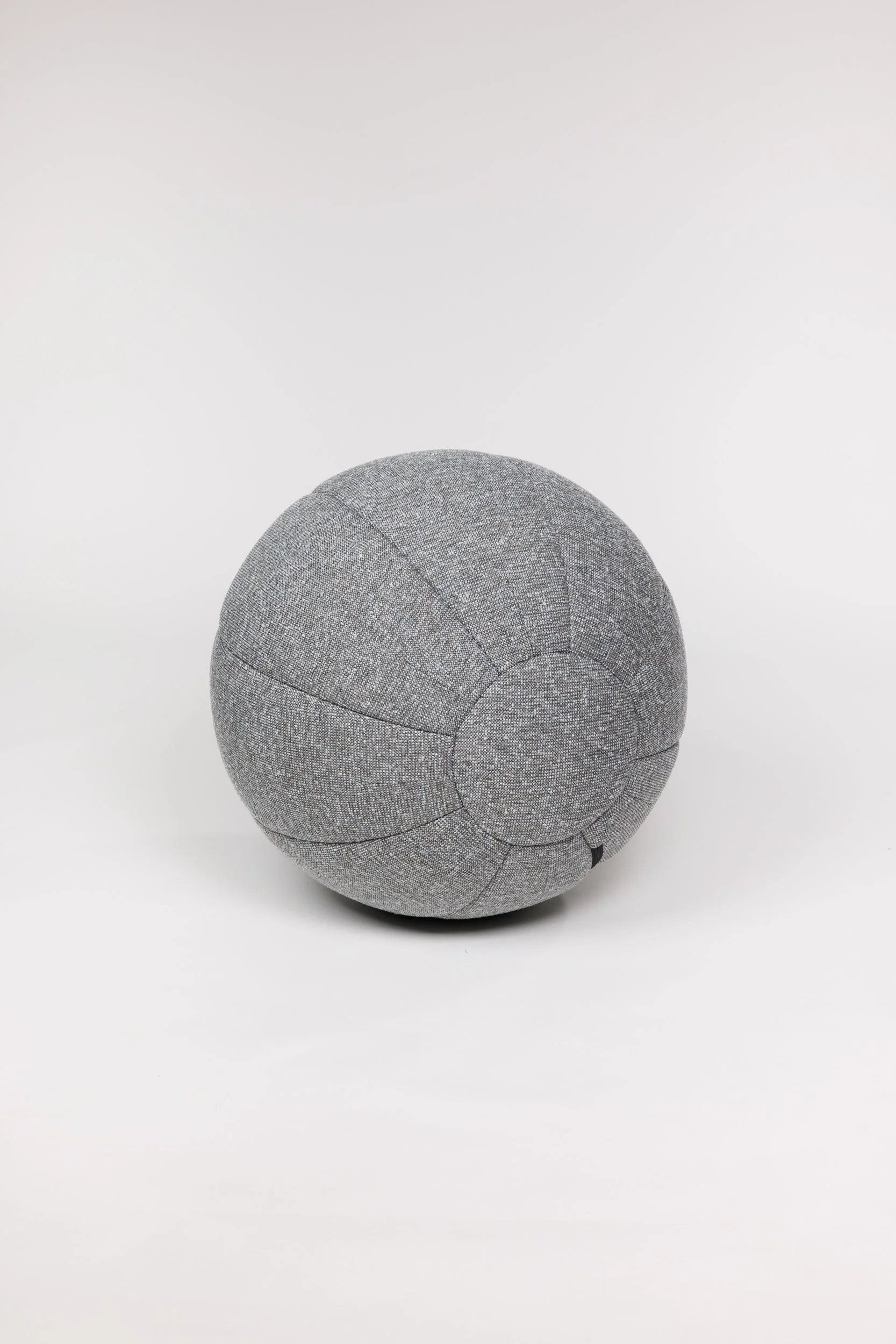 _Q0A4010-Murano-Graphite-Boucle.jpg