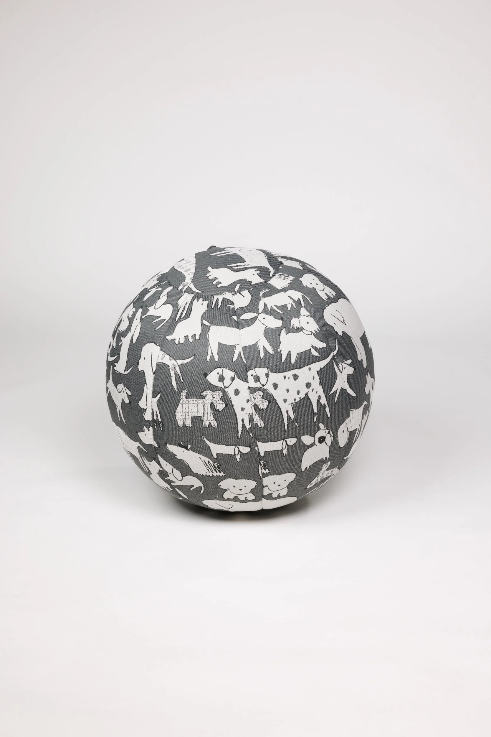 _Q0A3799-Woof-Graphite.jpg